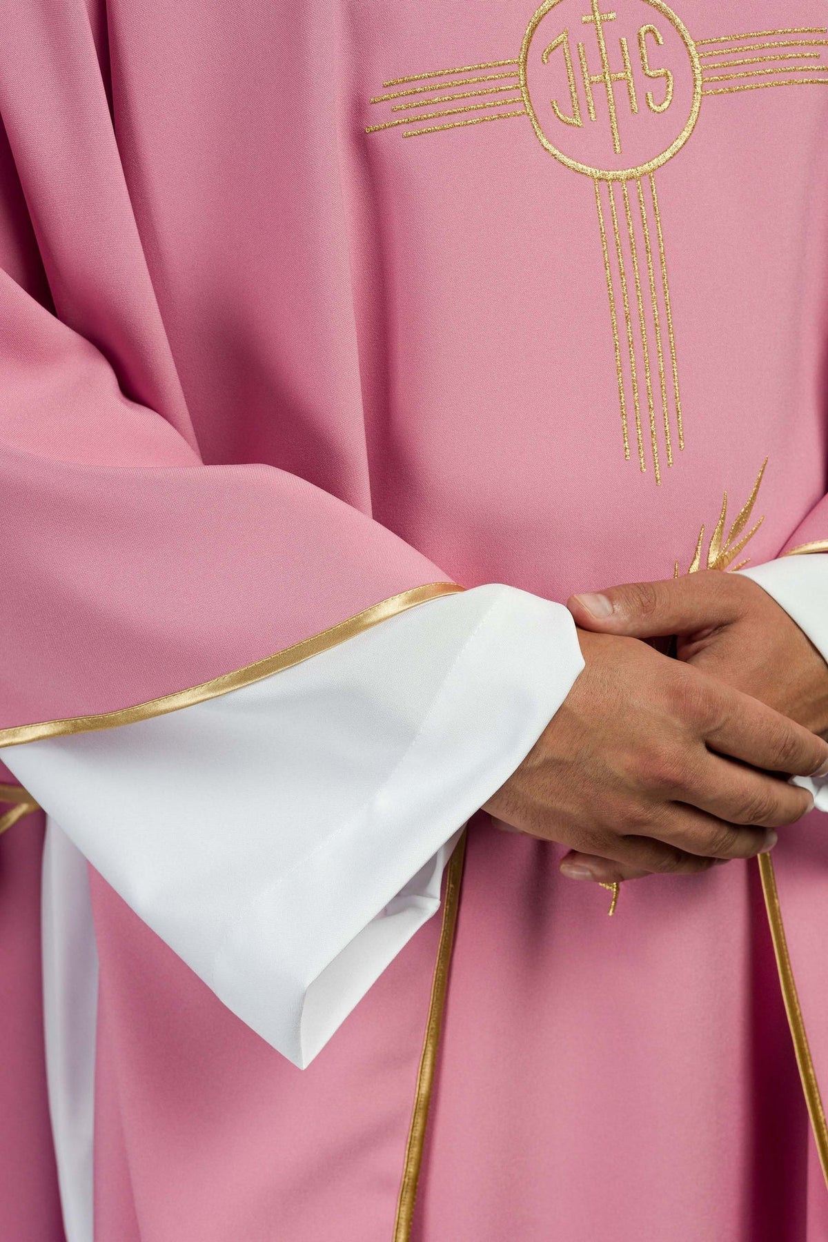 Ornat Liturgiczny Różowy IHS Haft Złotą Nicią z Stułą - SZATYLITURGICZNE.PL