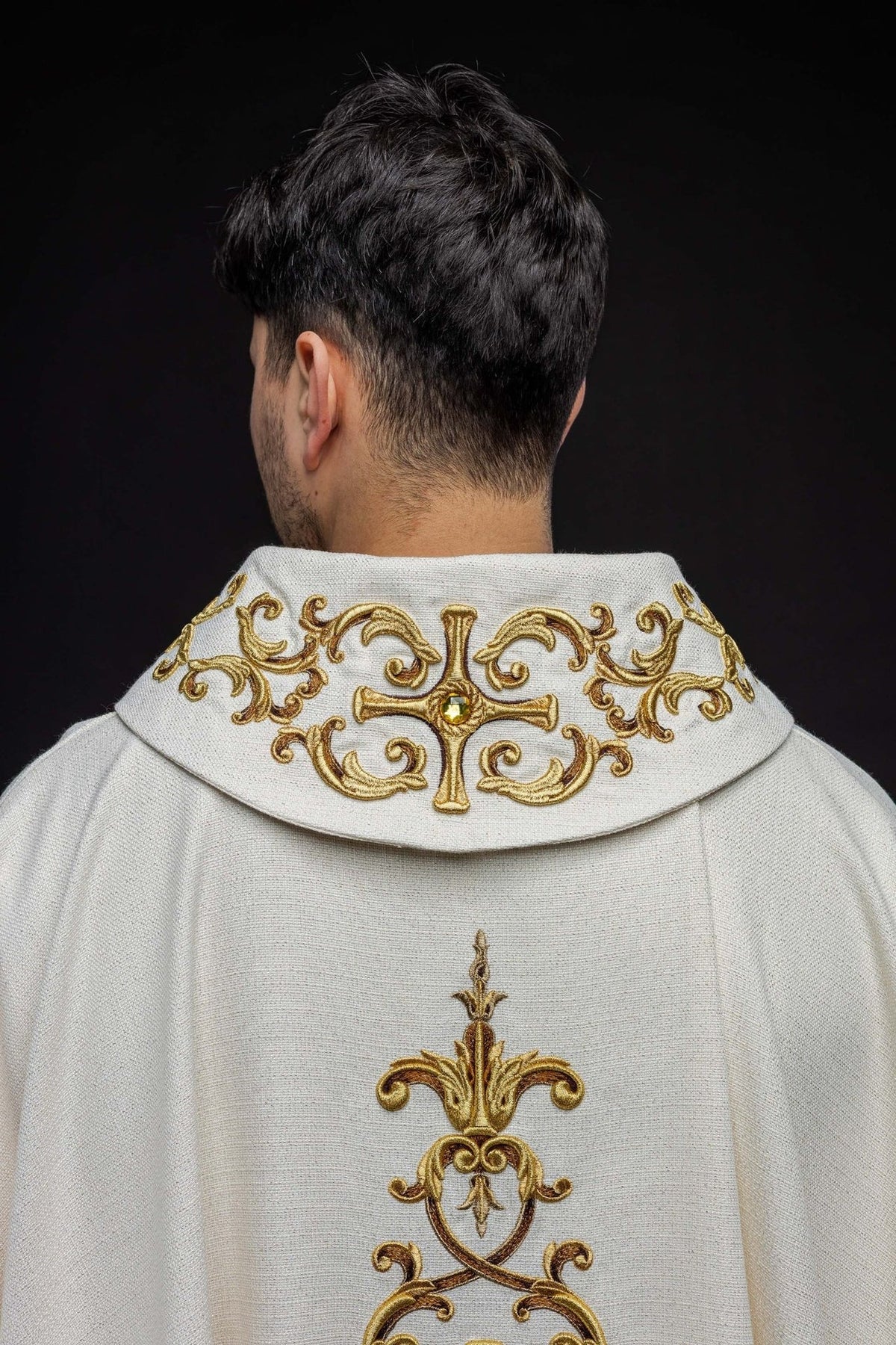 Ornat Liturgiczny z Haftem Eucharystycznym i Zdobieniami - SZATYLITURGICZNE.PL