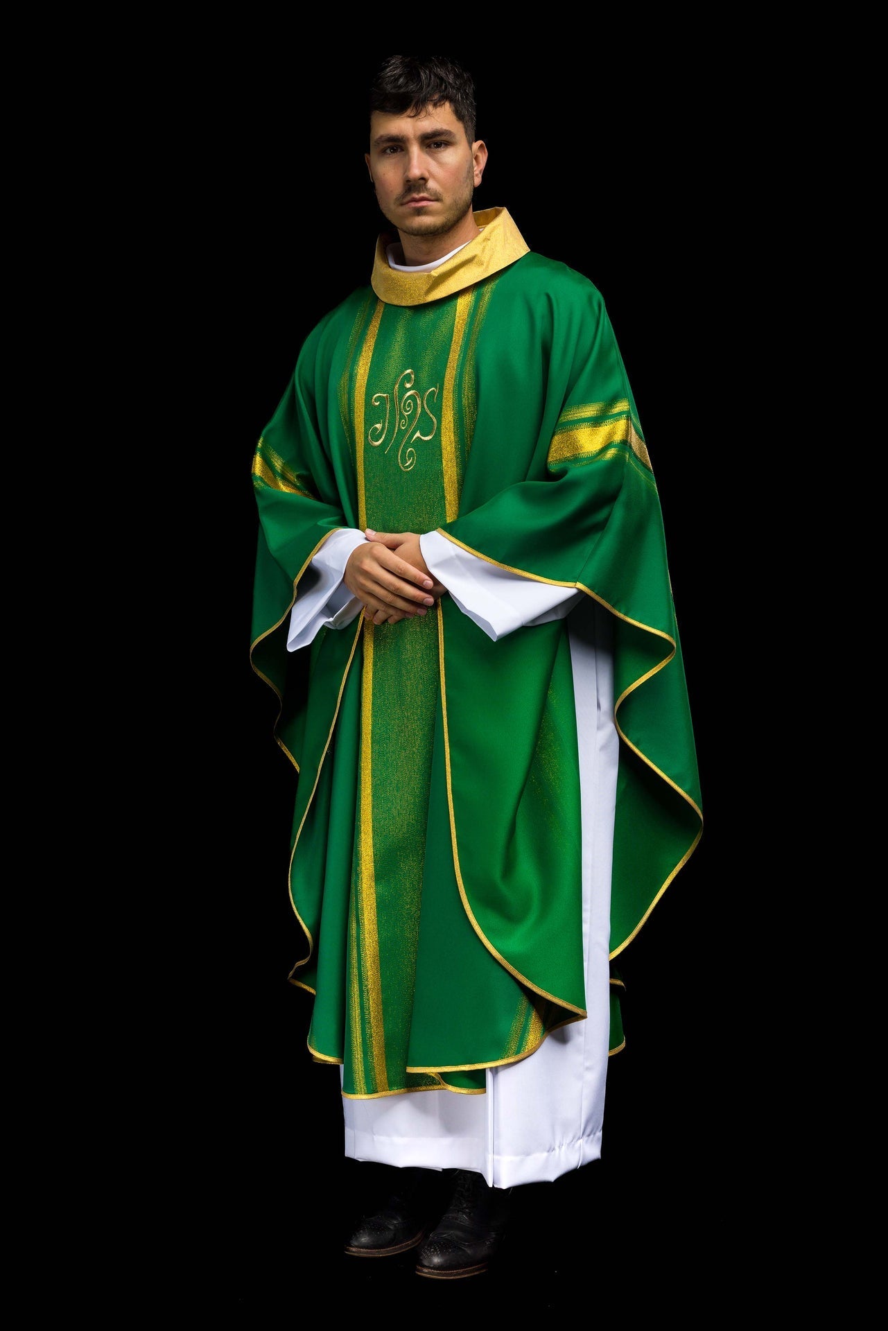 Ornat Liturgiczny Zielony IHS - Haft Złotą Nicią, Elanowełna - SZATYLITURGICZNE.PL