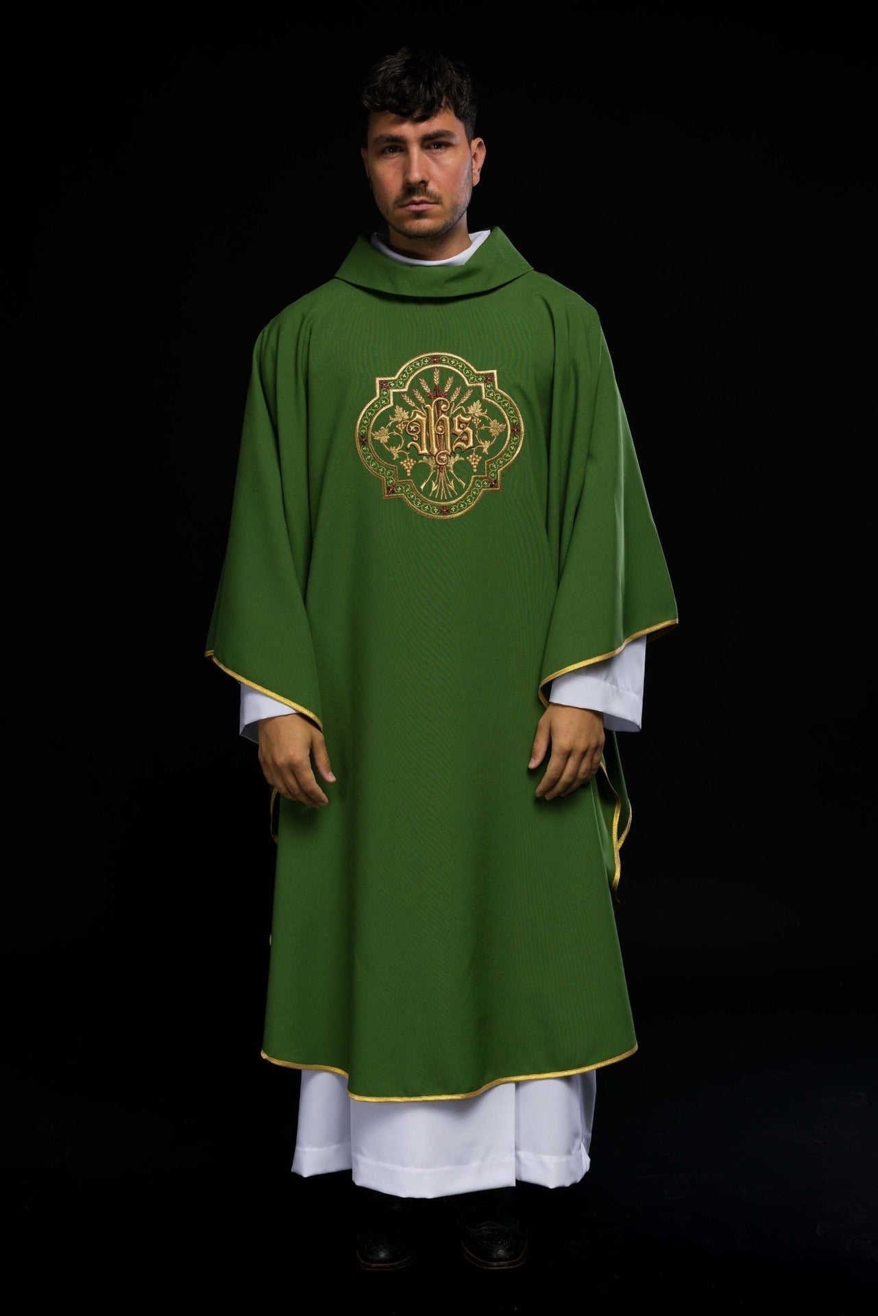 Ornat Liturgiczny Zielony IHS PAX - Haftowany Symbol Pokoju - SZATYLITURGICZNE.PL