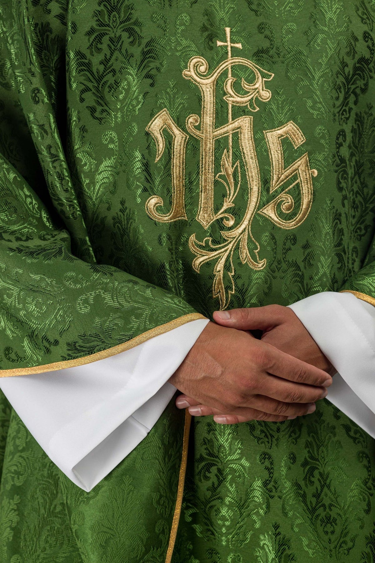 Ornat Liturgiczny Zielony IHS Złoty Haft - Polska Produkcja - SZATYLITURGICZNE.PL