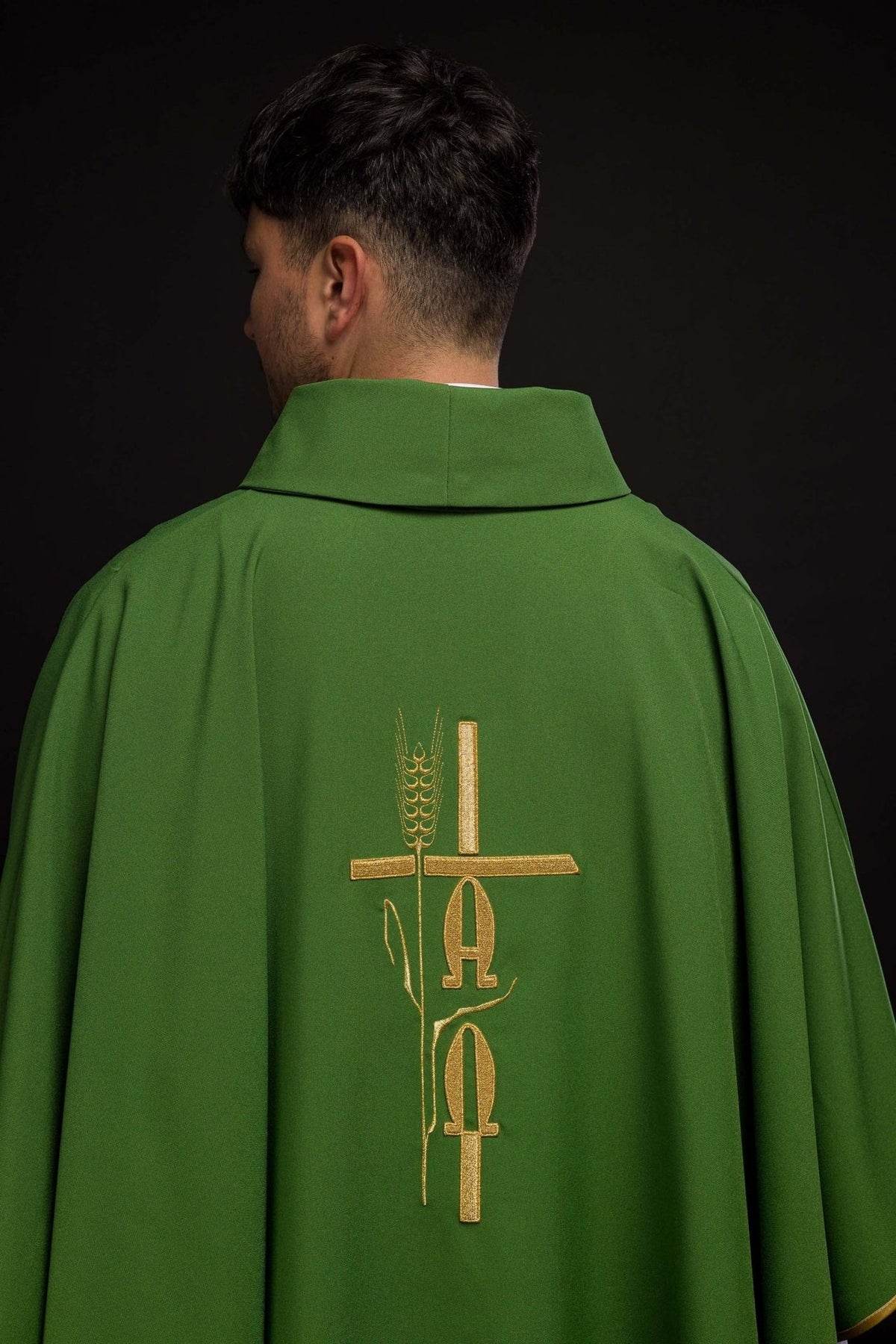 Ornat Liturgiczny Zielony z Haftem Alfa Omega - Polski Producent - SZATYLITURGICZNE.PL