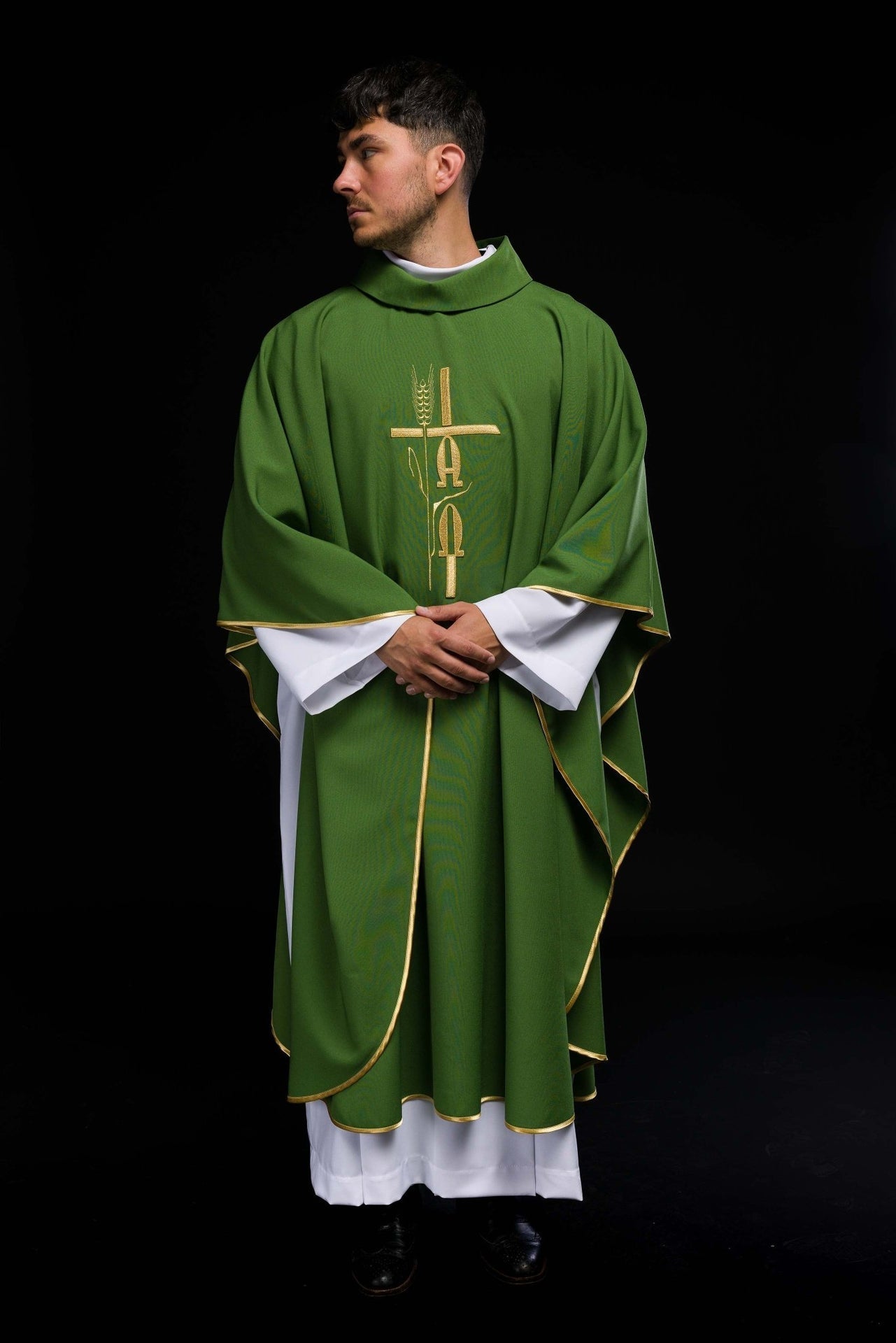 Ornat Liturgiczny Zielony z Haftem Alfa Omega - Polski Producent - SZATYLITURGICZNE.PL