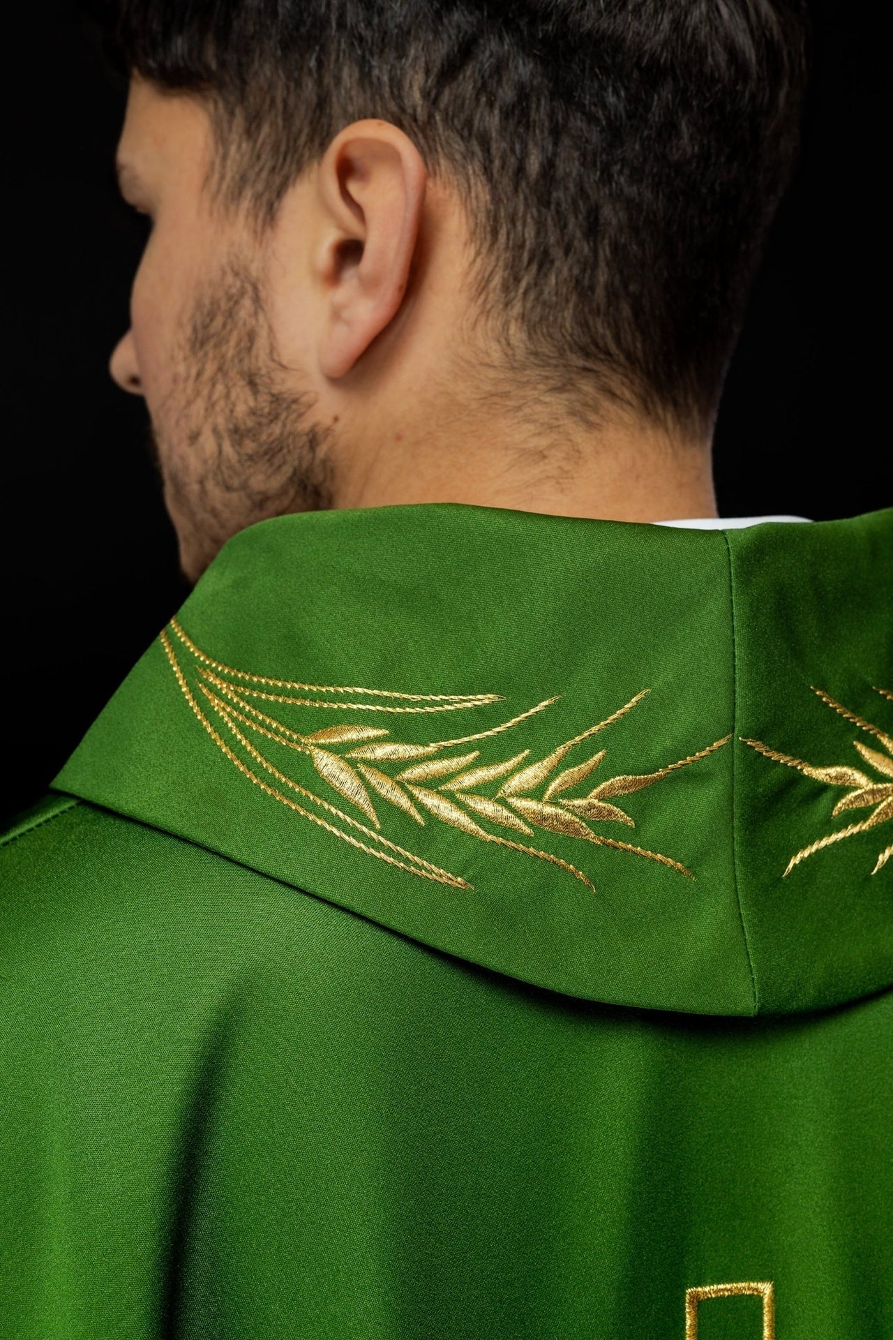 Ornat Liturgiczny Zielony z Haftem Krzyża i Kłosów - Elanowełna - SZATYLITURGICZNE.PL