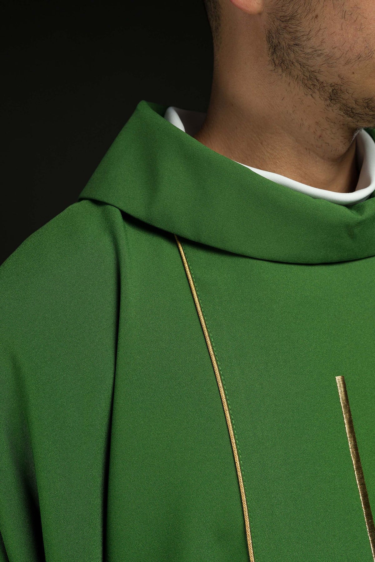 Ornat Liturgiczny Zielony z Haftem Krzyża i Kłosów - Elegancki - SZATYLITURGICZNE.PL