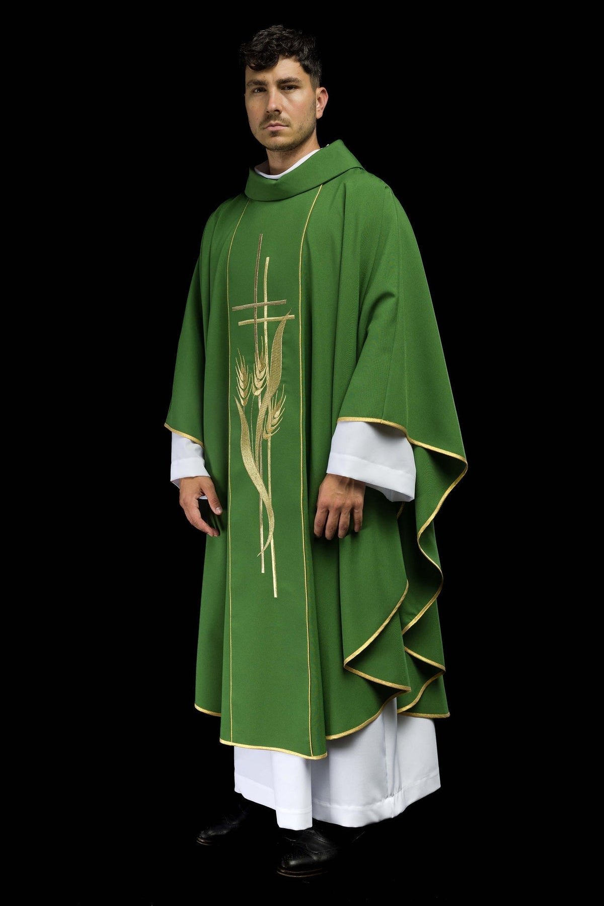 Ornat Liturgiczny Zielony z Haftem Krzyża i Kłosów - Elegancki - SZATYLITURGICZNE.PL