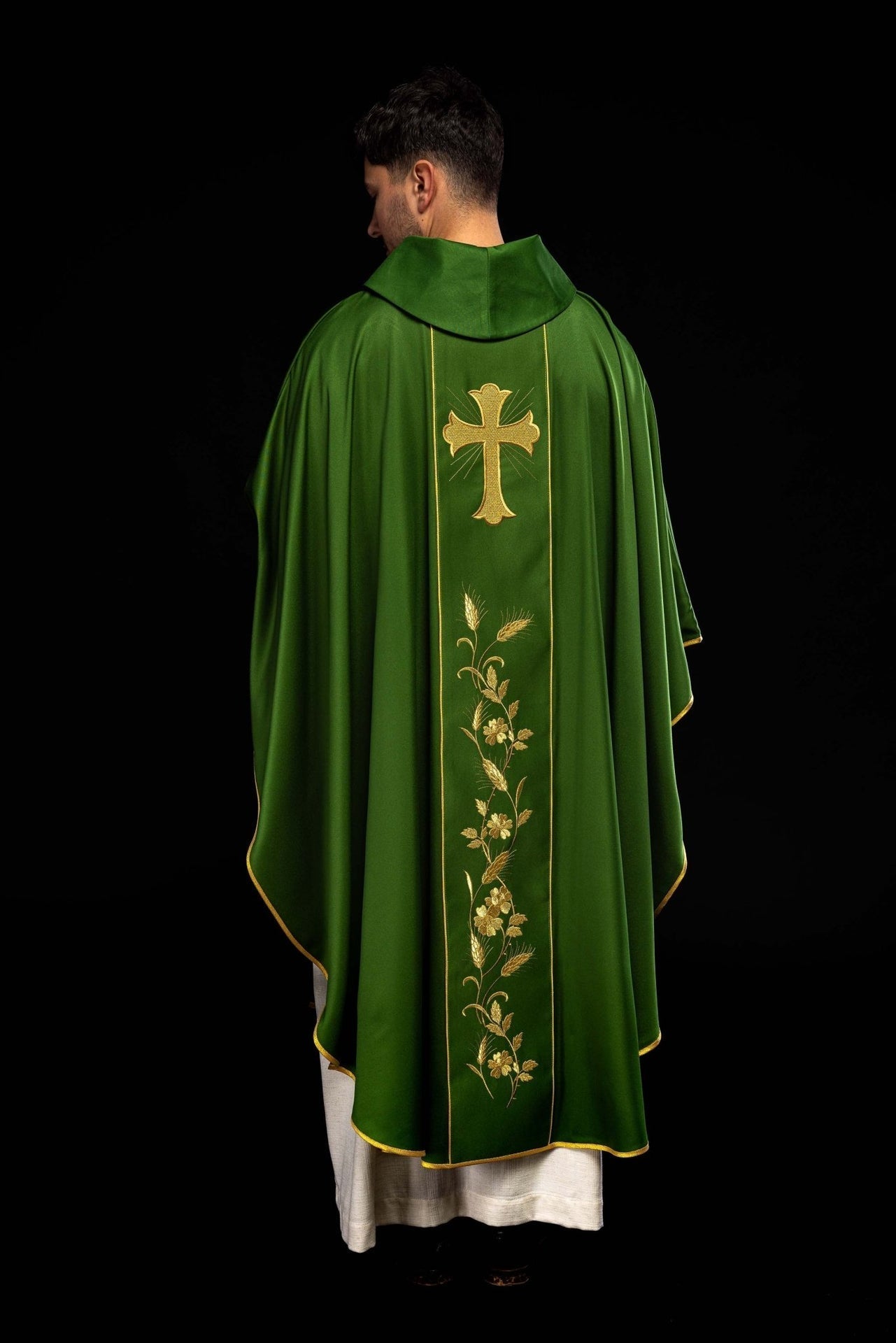 Ornat Liturgiczny Zielony z Haftem Krzyża i Kłosów Złotą Nicią - SZATYLITURGICZNE.PL