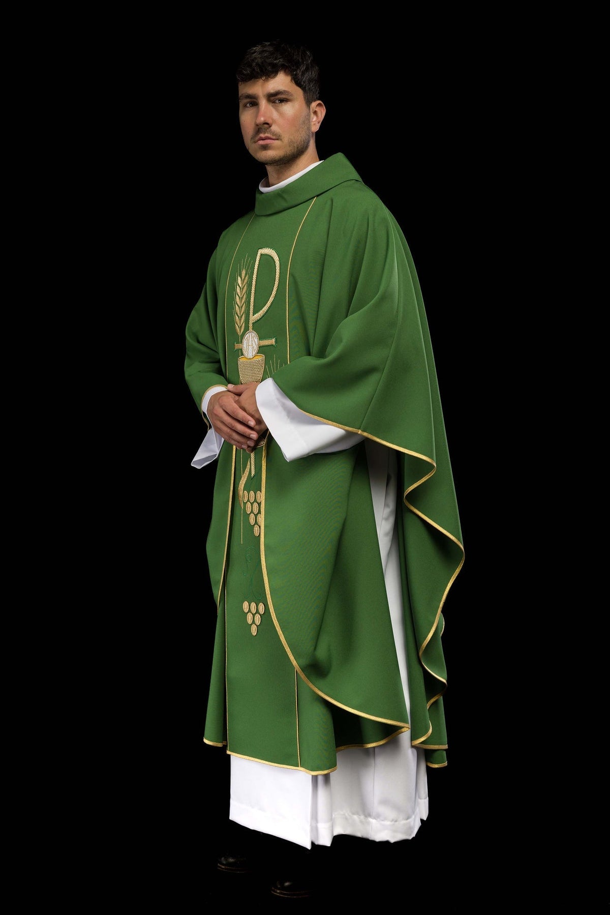 Ornat Liturgiczny Zielony z Haftowanym Kielichem IHS - Elegancki - SZATYLITURGICZNE.PL