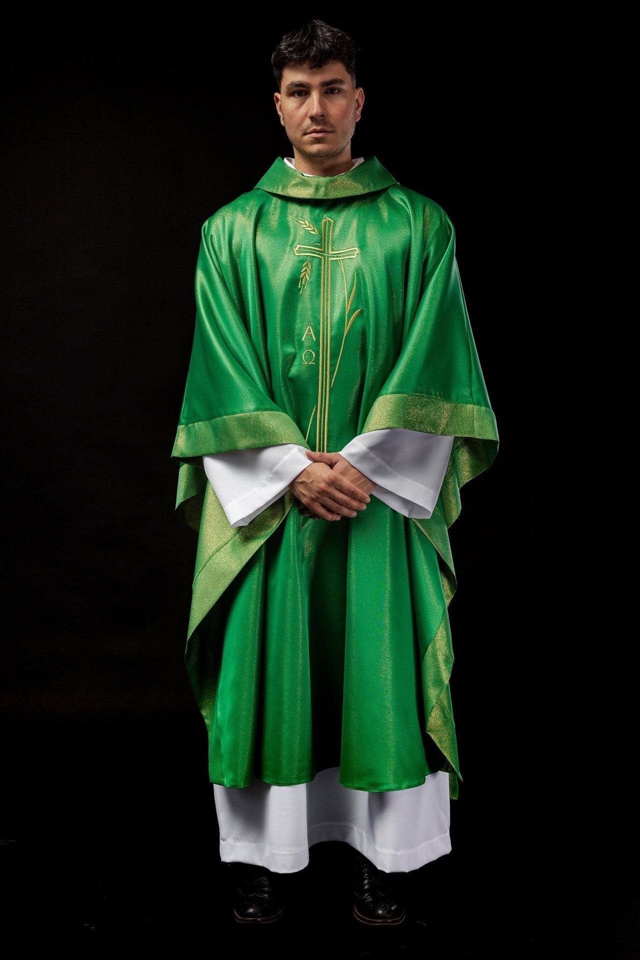 Ornat Liturgiczny Zielony z Haftowanym Krzyżem i Kłosem - Polska Produkcja - SZATYLITURGICZNE.PL