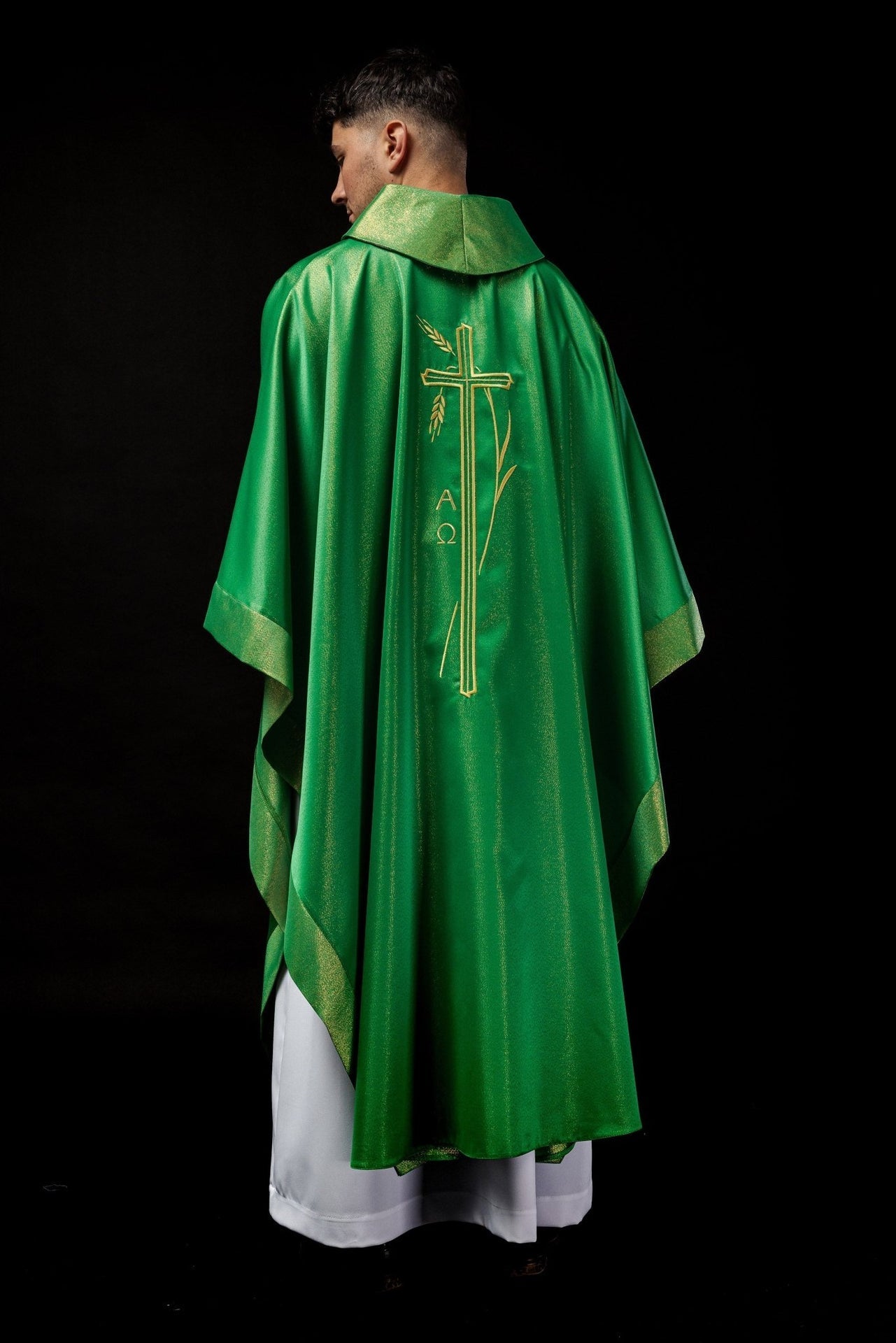 Ornat Liturgiczny Zielony z Haftowanym Krzyżem i Kłosem - Polska Produkcja - SZATYLITURGICZNE.PL