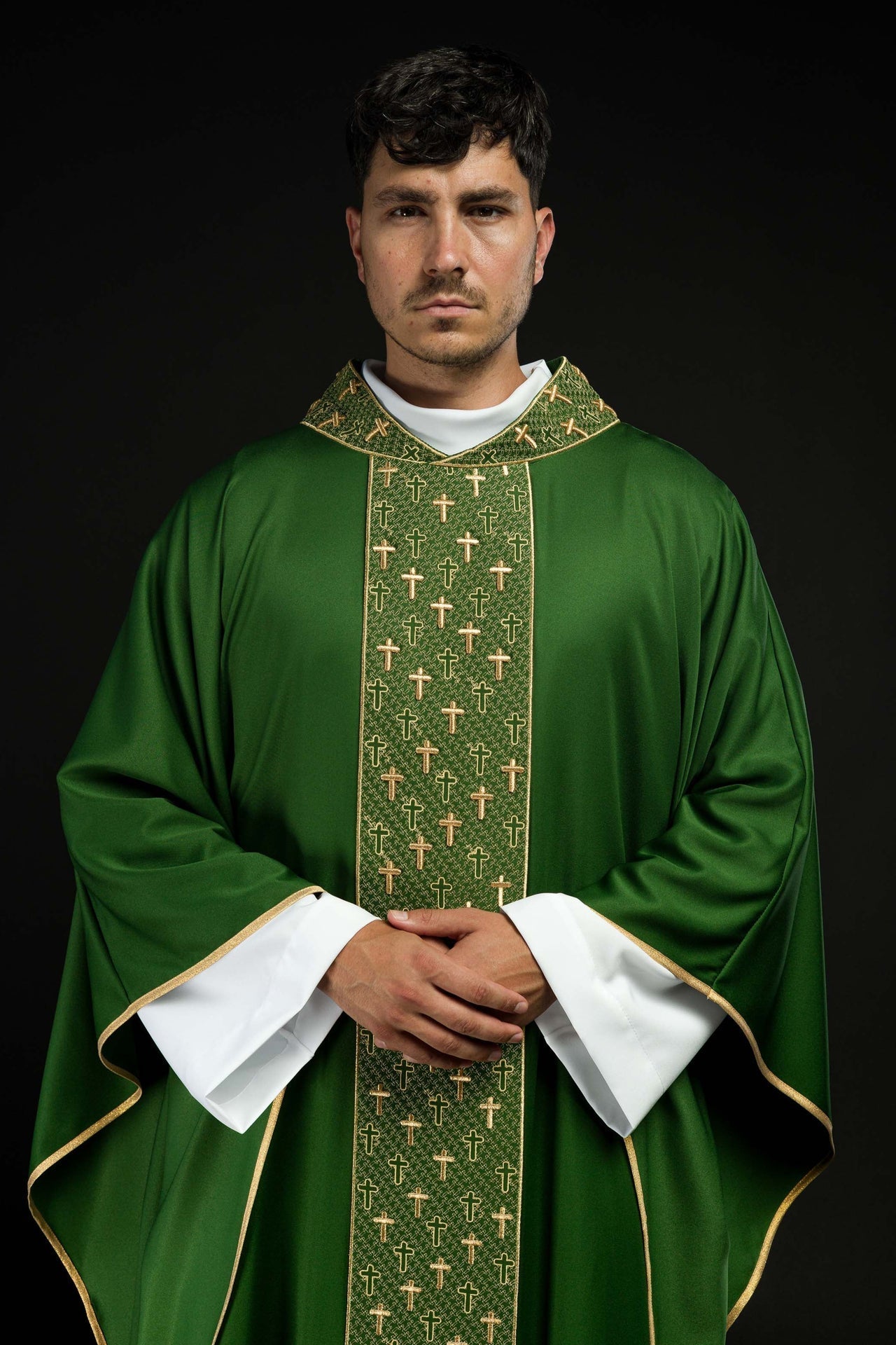Ornat Liturgiczny Zielony z Haftowanym Pasem w Krzyże - Polska Produkcja - SZATYLITURGICZNE.PL