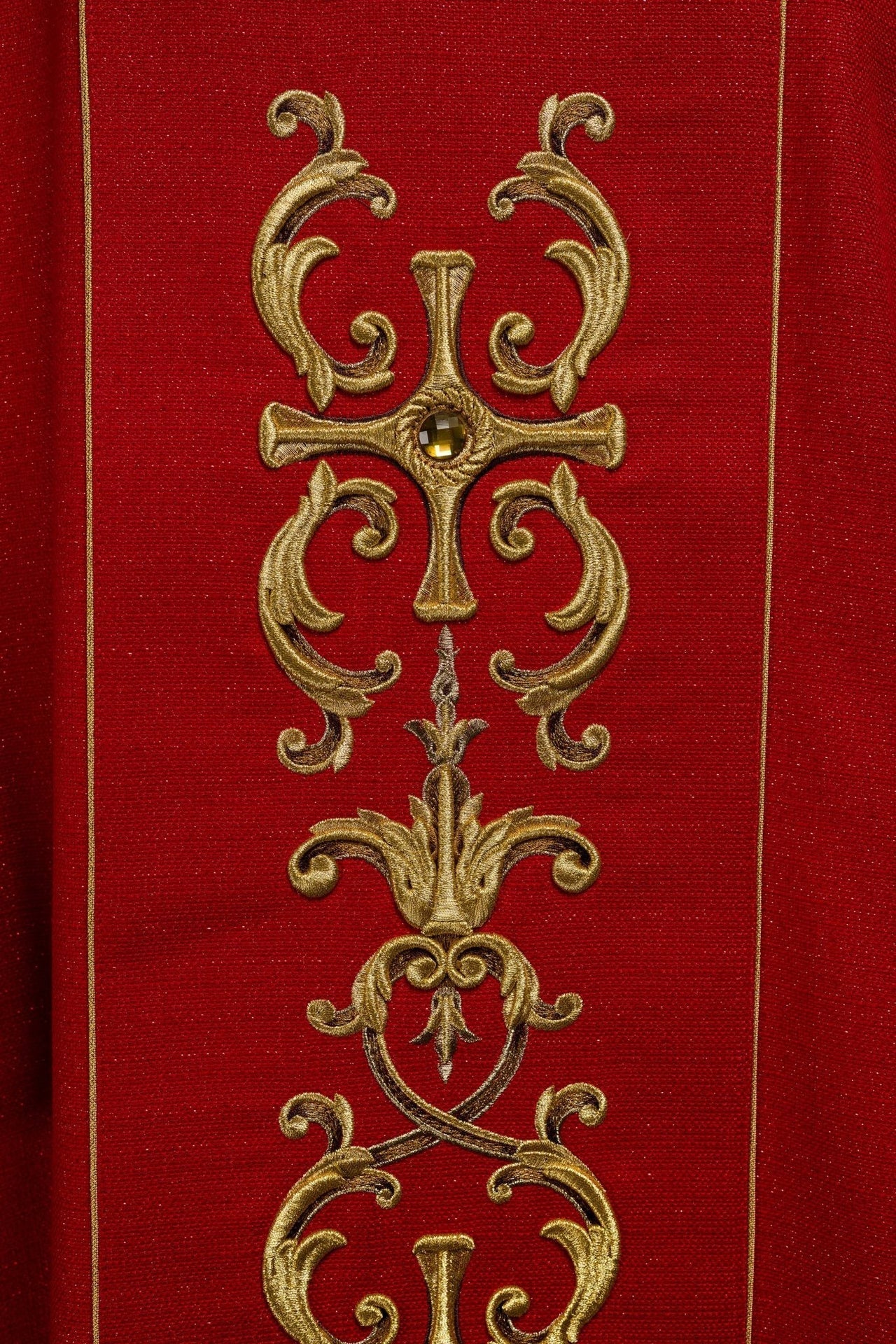 Ornat Liturgiczny Złoty Haftowany Św. Florian - Polski Producent - SZATYLITURGICZNE.PL