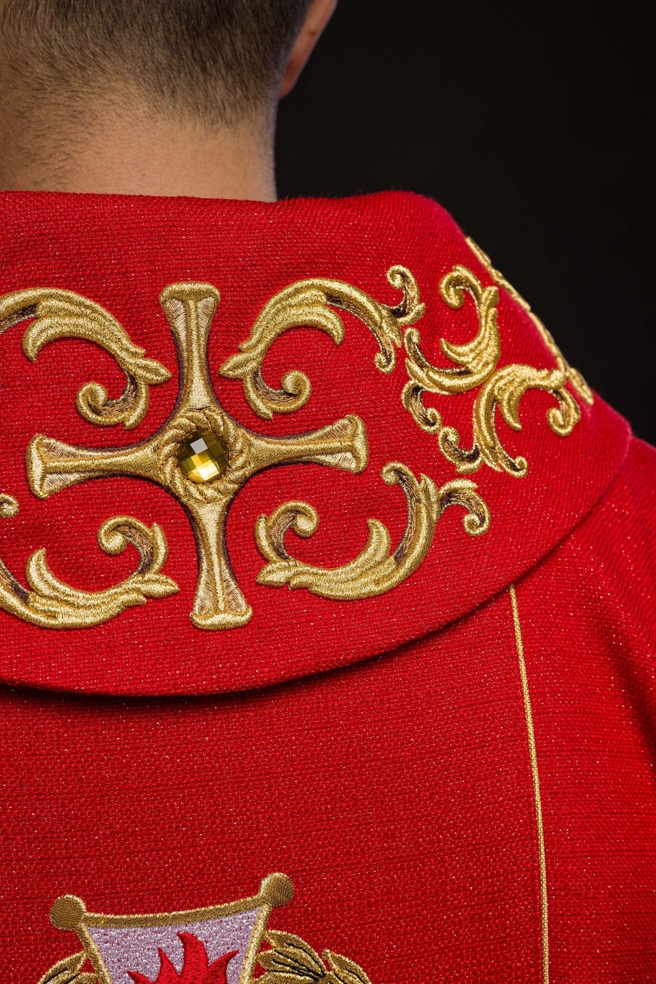 Ornat Liturgiczny Złoty Haftowany Św. Florian - Polski Producent - SZATYLITURGICZNE.PL