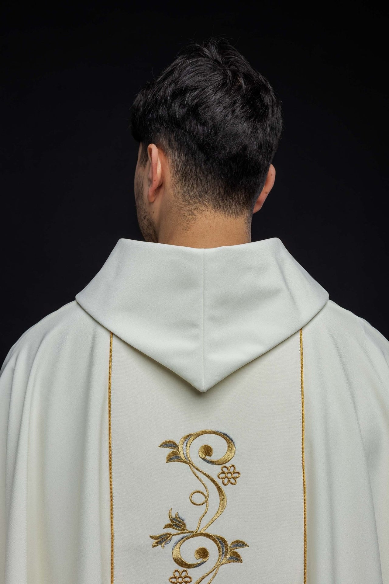 Ornat Liturgiczny Złoty z Haftem Trójcy Świętej - Polski Produkt - SZATYLITURGICZNE.PL