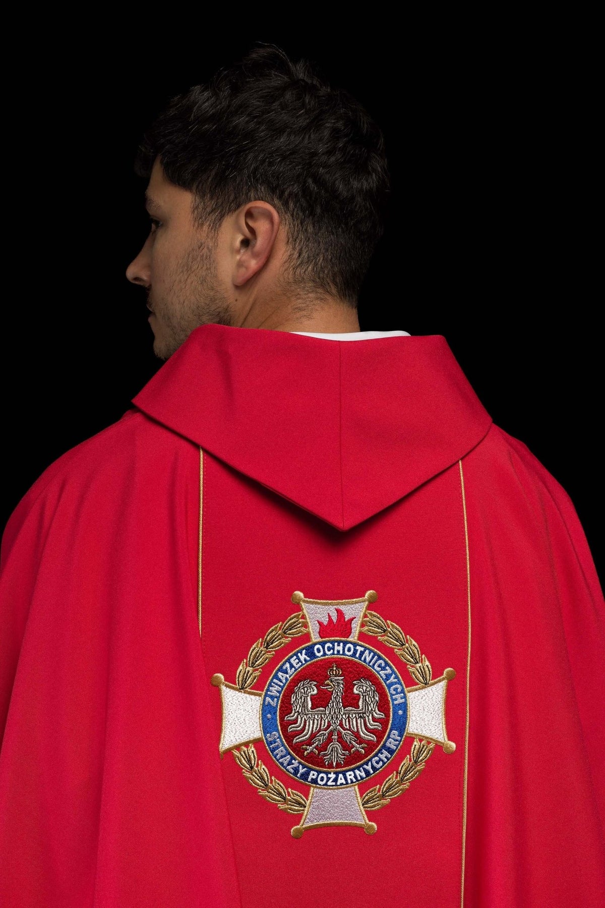 Ornat Liturgiczny Złoty ze Świętym Florianem - Polski Haft - SZATYLITURGICZNE.PL