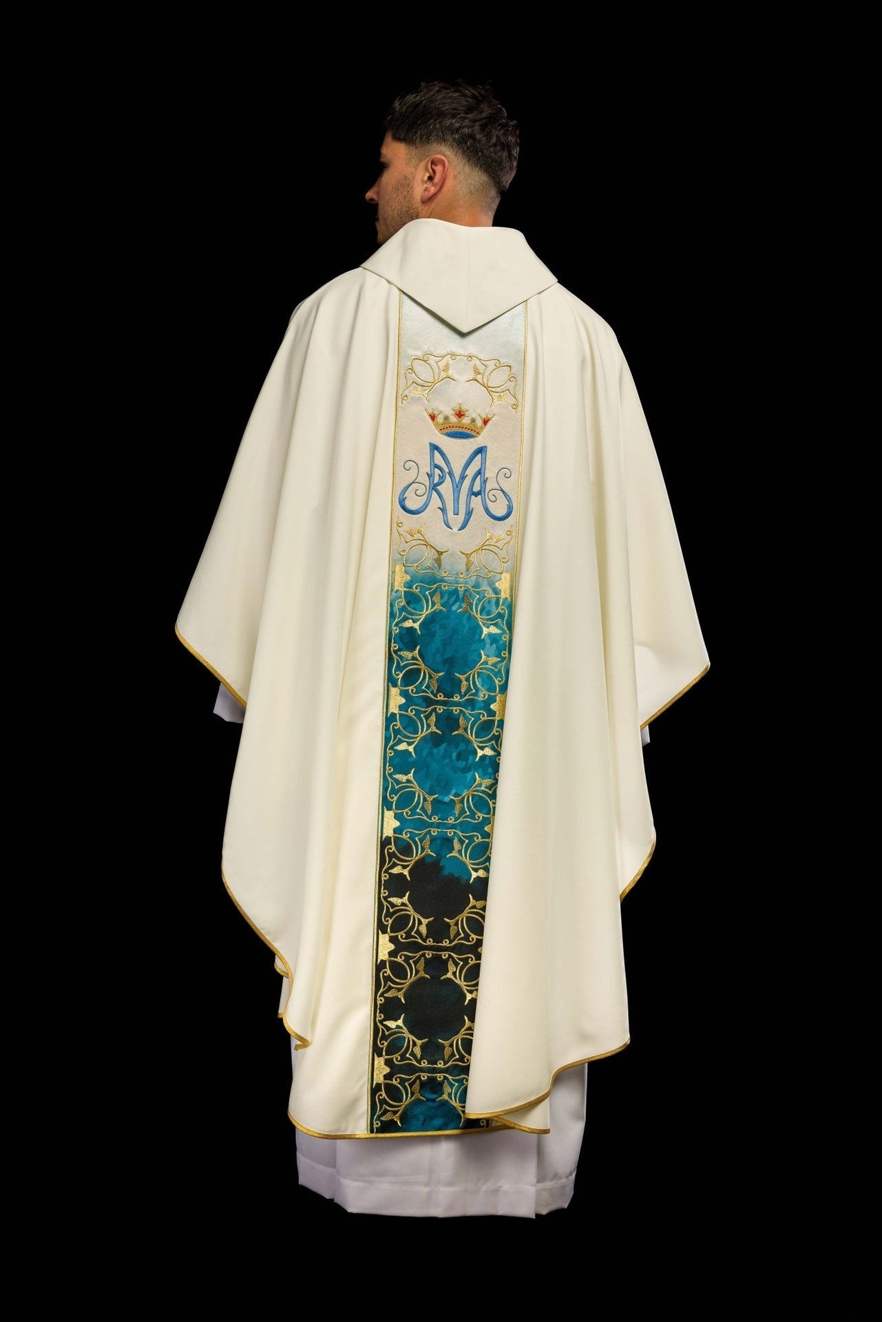 Ornat Maryjny Ecru z Haftowanym Pasem Sublimowanym - Szaty Liturgiczne - SZATYLITURGICZNE.PL