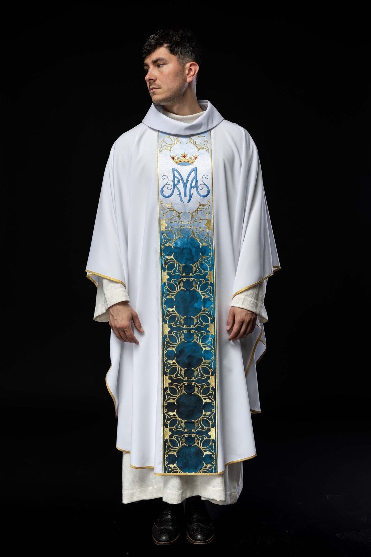 Ornat Maryjny z Haftem i Sublimacją - Szaty Liturgiczne - SZATYLITURGICZNE.PL