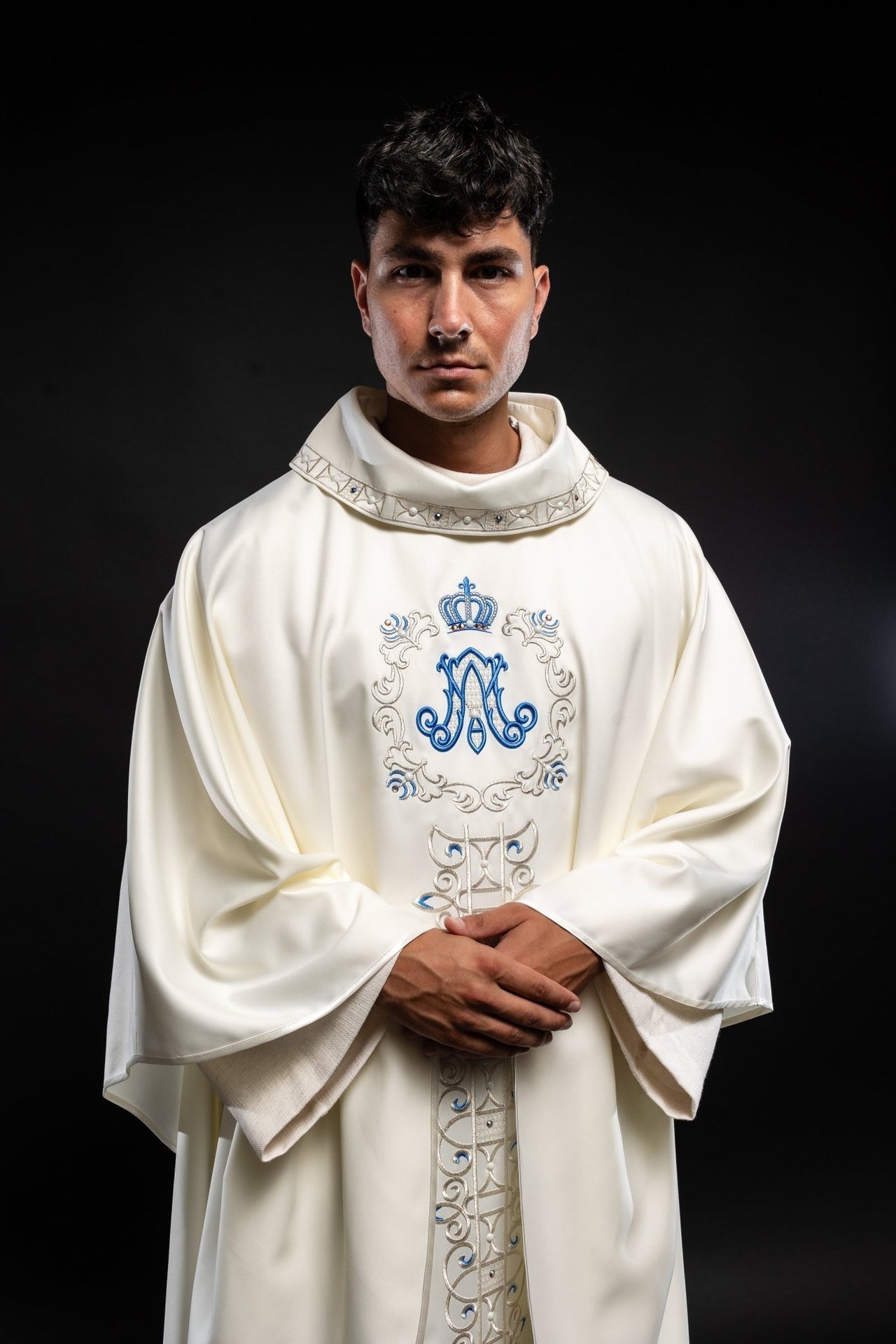Ornat Maryjny z Haftowanym Pasem - Włoska Tkanina, Złota Lamówka - SZATYLITURGICZNE.PL