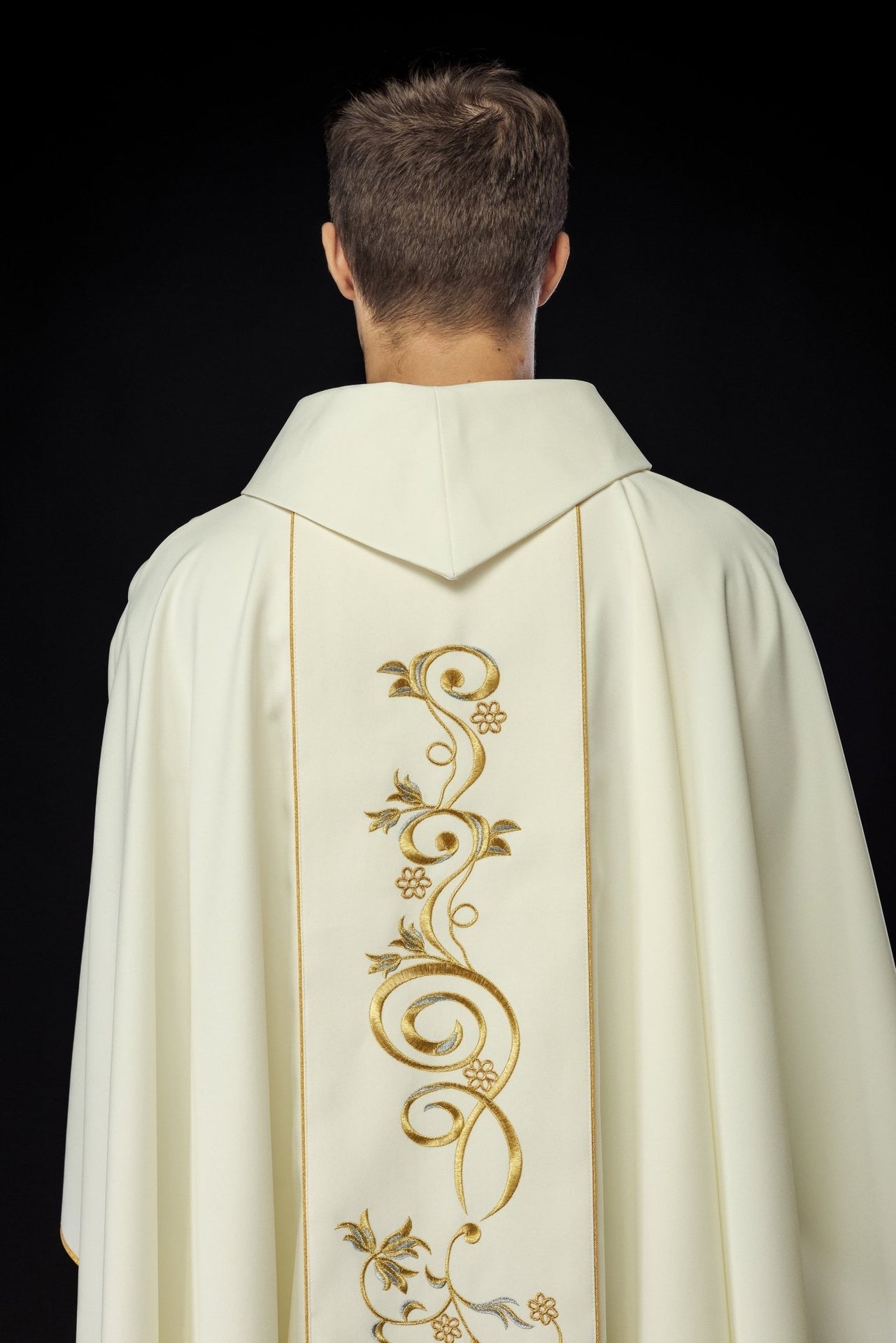 Ornat Maryjny Złoty z Haftem Serca Maryi - Elegancki - SZATYLITURGICZNE.PL