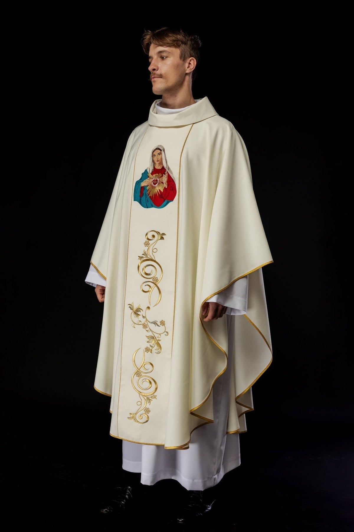 Ornat Maryjny Złoty z Haftem Serca Maryi - Elegancki - SZATYLITURGICZNE.PL