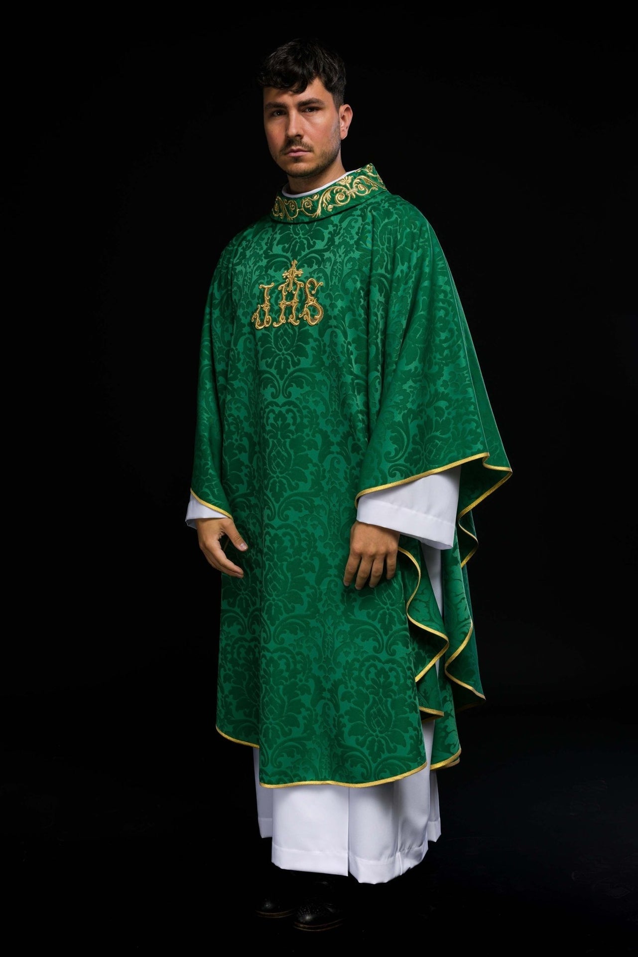 Ornat Zielony Liturgiczny IHS Złoty Haft - Polska Produkcja - SZATYLITURGICZNE.PL