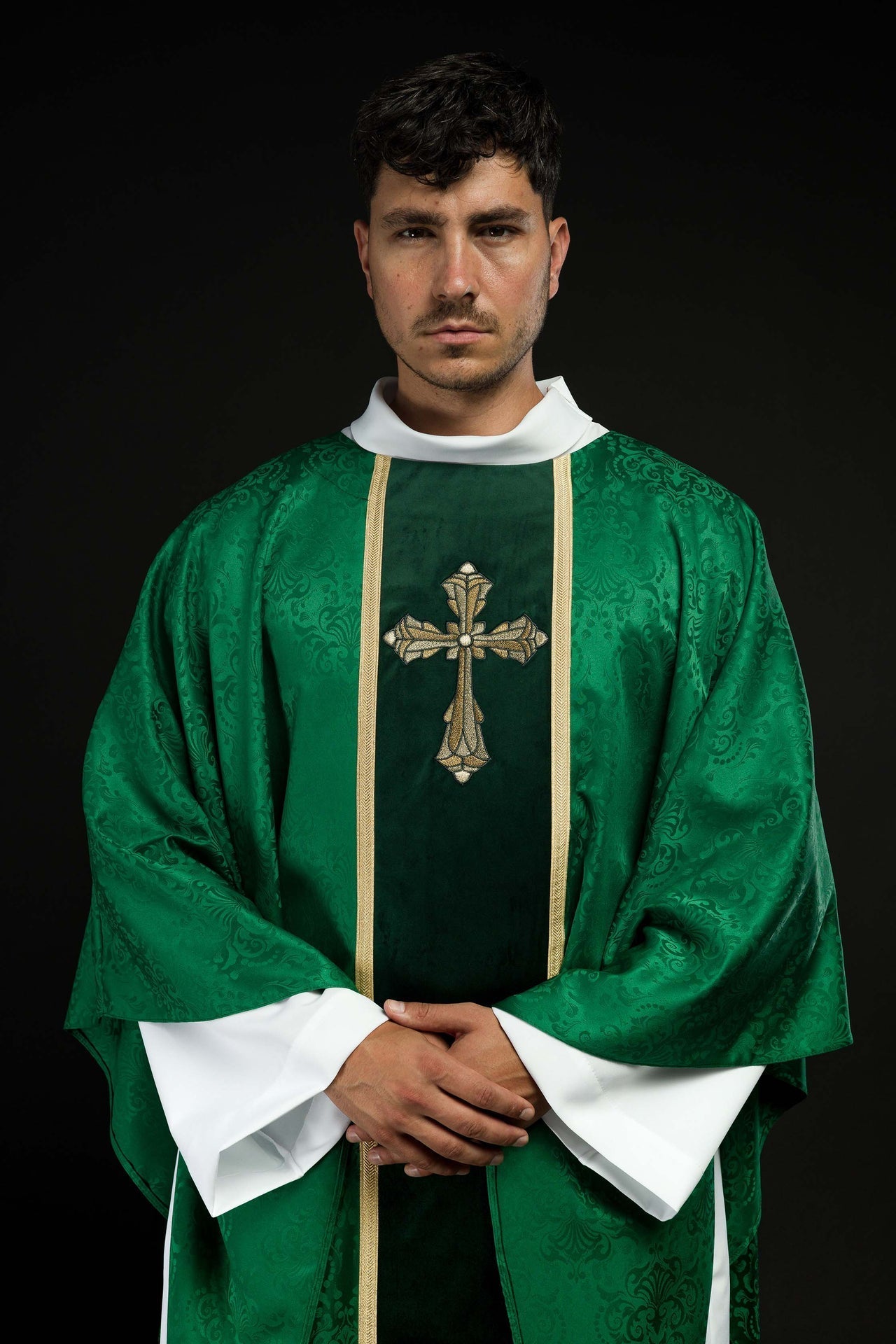 Ornat Zielony z Haftem Krzyża na Żakardzie - Szaty Liturgiczne - SZATYLITURGICZNE.PL