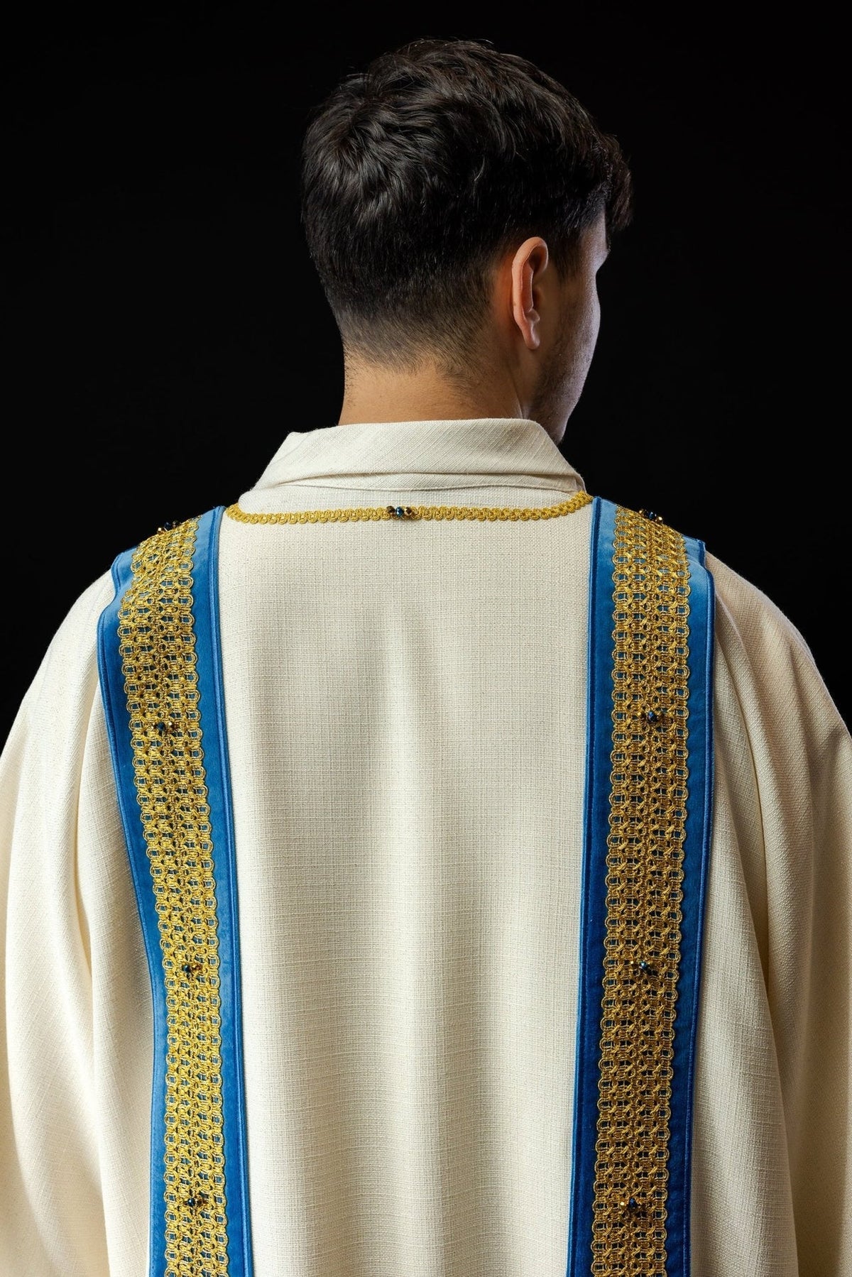Ręcznie Robiona Dalmatyka z Kamieniami Naturalnymi - Handmade 1001 - SZATYLITURGICZNE.PL
