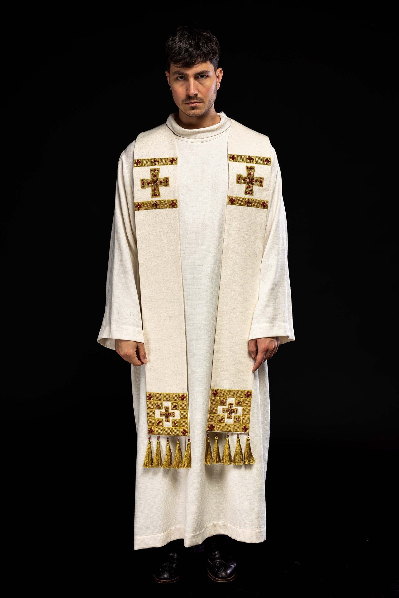 Ręcznie Robiona Stuła Liturgiczna z Kamieniami i Haftem - Handmade 2011 - SZATYLITURGICZNE.PL