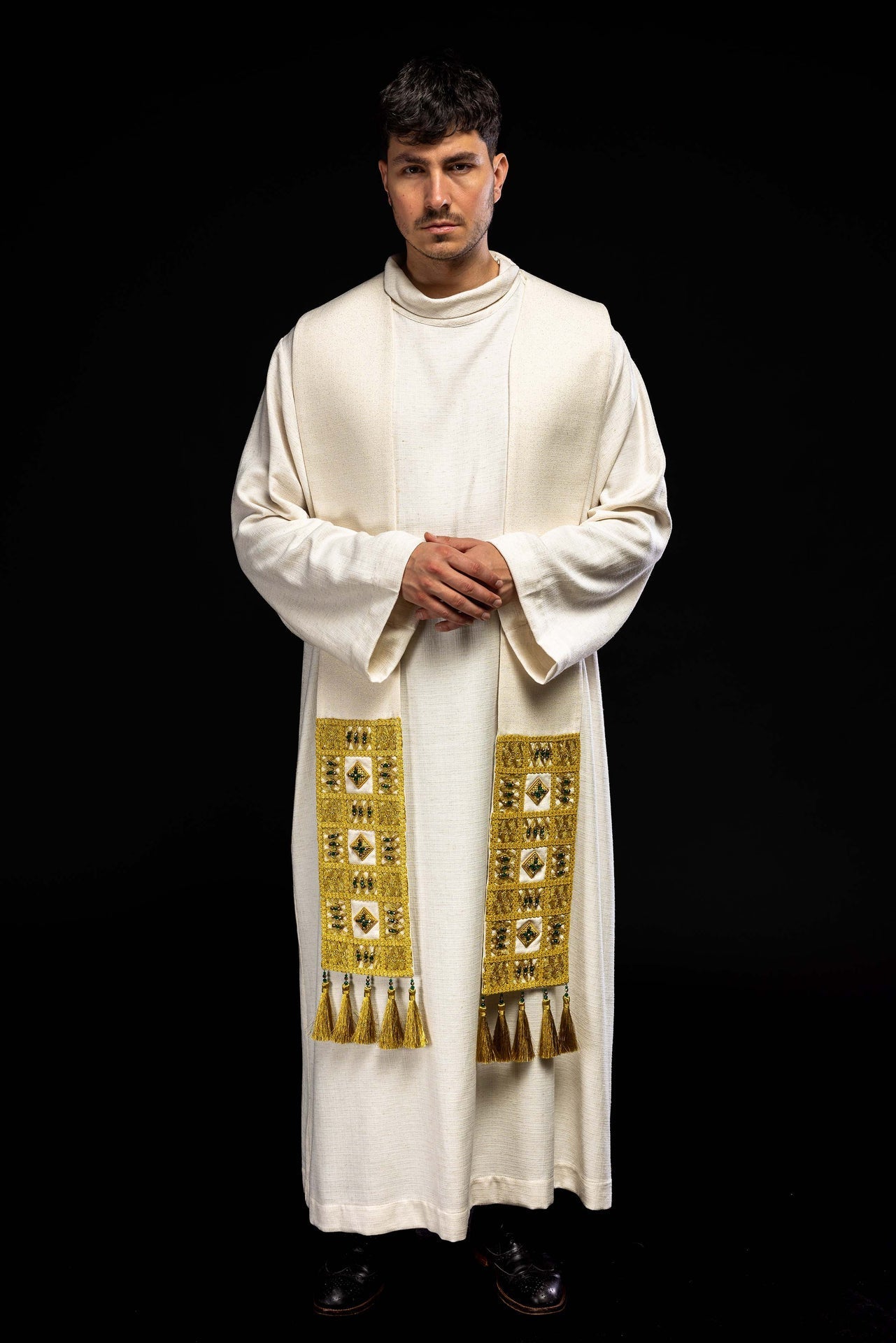 Ręcznie Robiona Stuła z Kamieniami i Złotą Nicią - Handmade 2013 - SZATYLITURGICZNE.PL