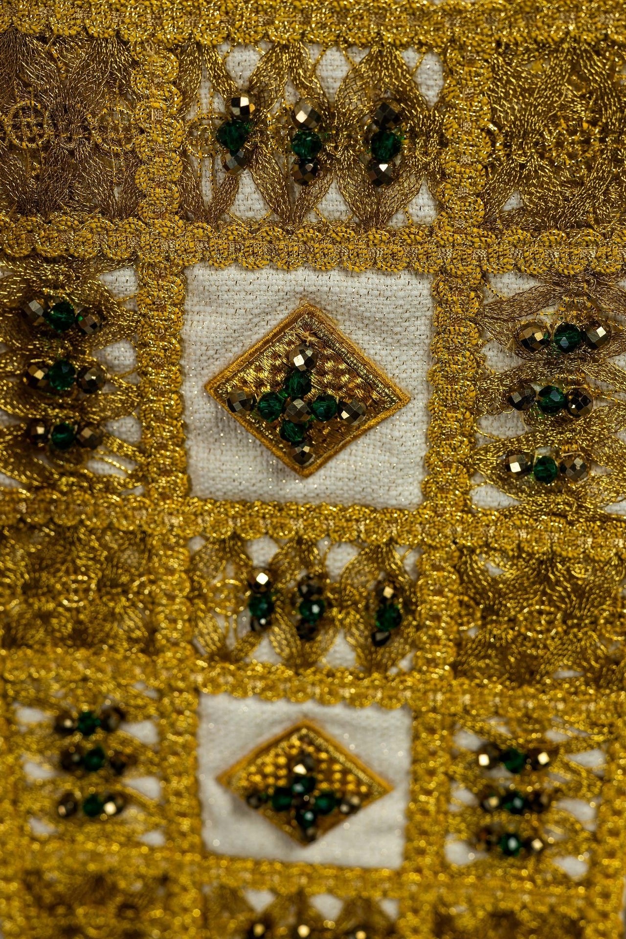 Ręcznie Robiona Stuła z Kamieniami i Złotą Nicią - Handmade 2013 - SZATYLITURGICZNE.PL