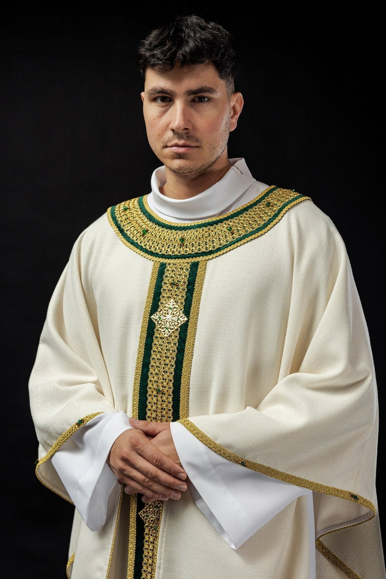 Ręcznie robiony Ornat Liturgiczny z Kamieniami Naturalnymi - Handmade 7001 - SZATYLITURGICZNE.PL