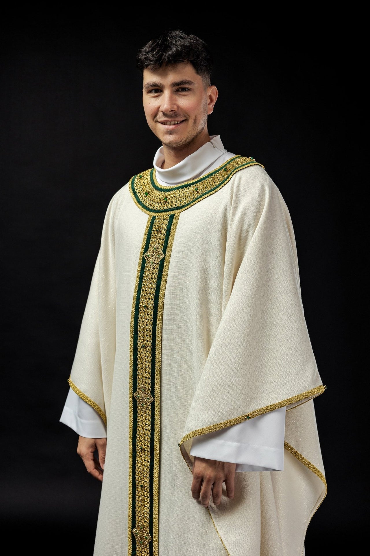 Ręcznie robiony Ornat Liturgiczny z Kamieniami Naturalnymi - Handmade 7001 - SZATYLITURGICZNE.PL