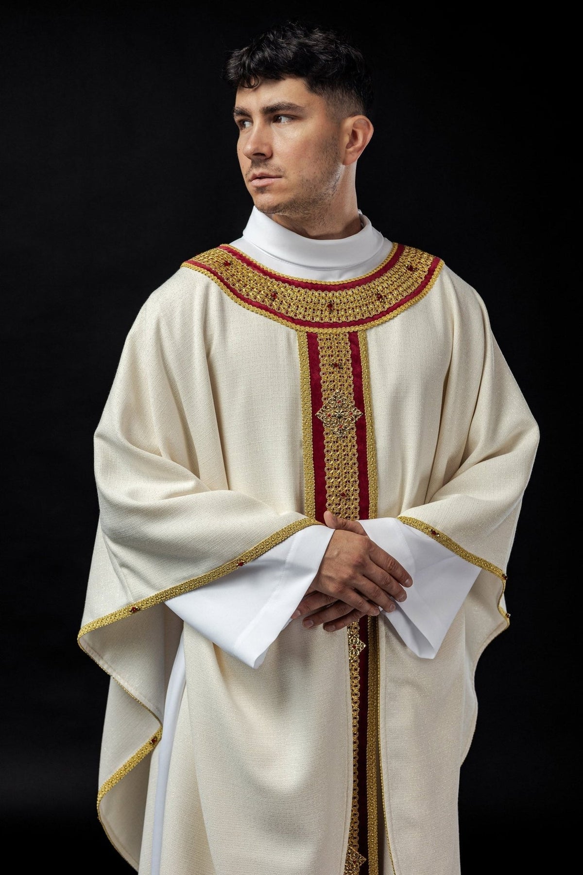 Ręcznie Robiony Ornat z Kamieniami Naturalnymi - Kolekcja Handmade 7001 - SZATYLITURGICZNE.PL