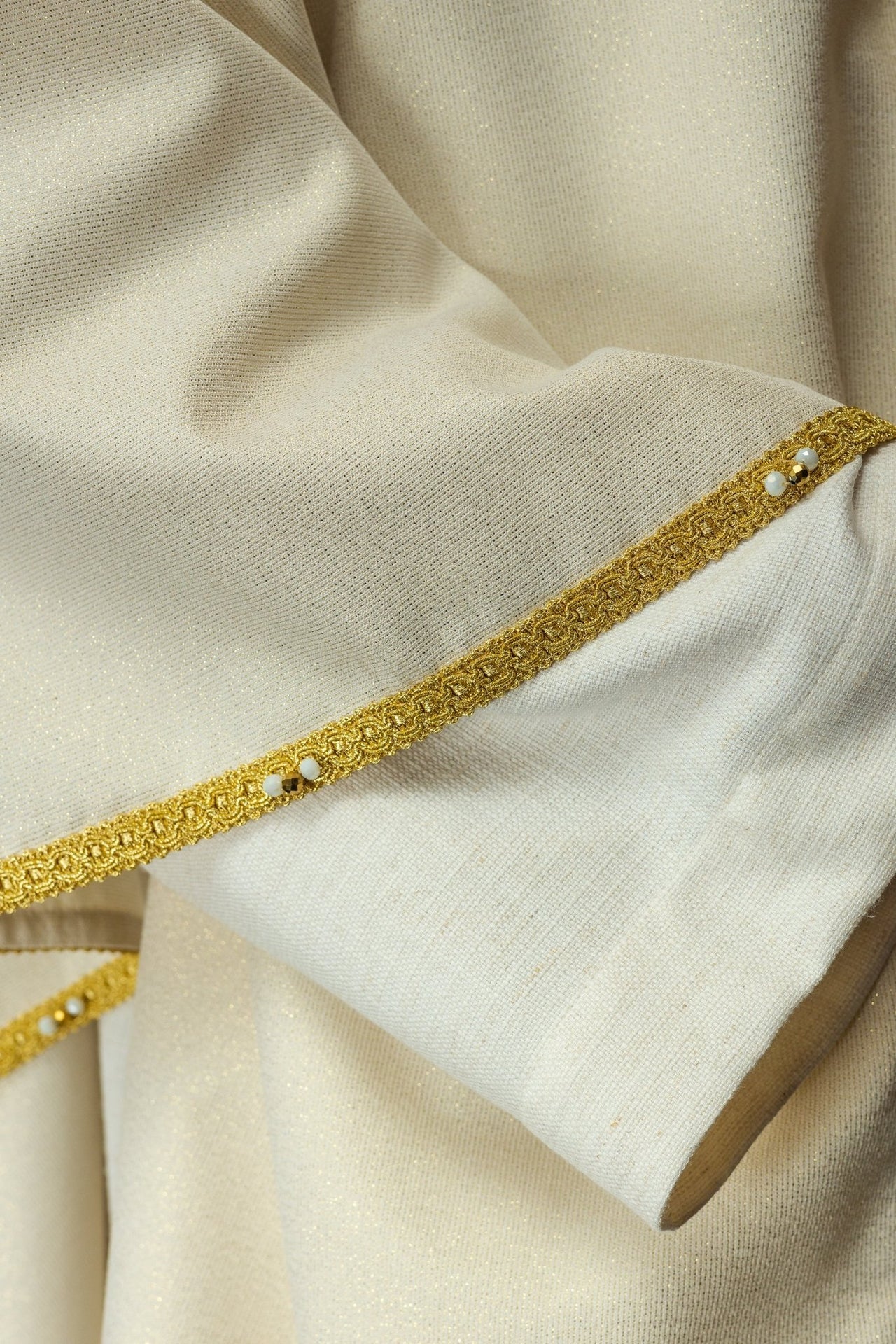 Ręcznie Robiony Ornat z Kamieniami Naturalnymi - Kolekcja Handmade 7008 - SZATYLITURGICZNE.PL