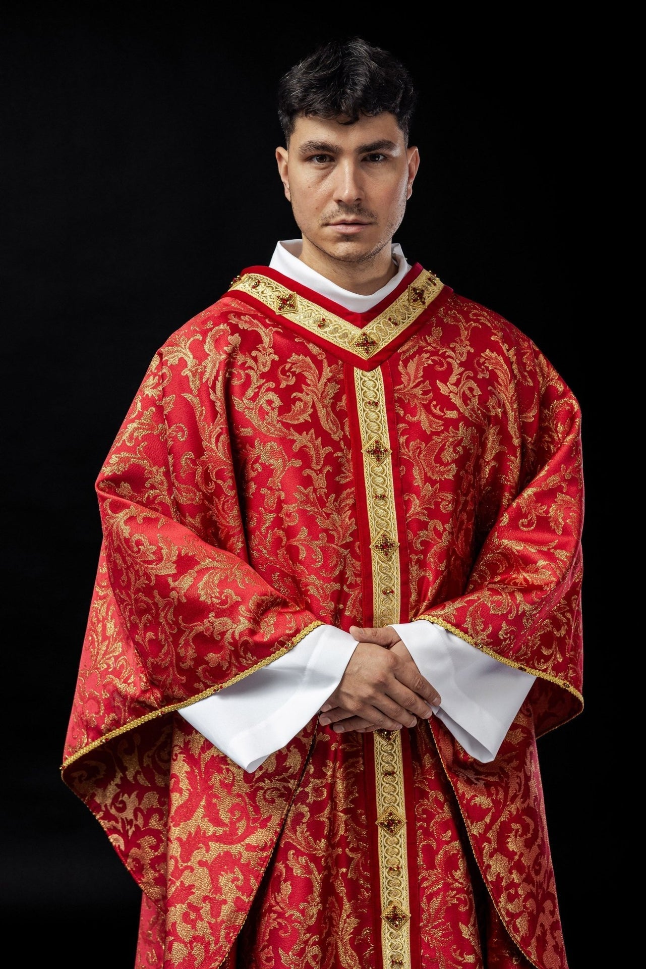 Ręcznie Robiony Ornat z Kamieniami Naturalnymi - Kolekcja Premium Handmade - SZATYLITURGICZNE.PL