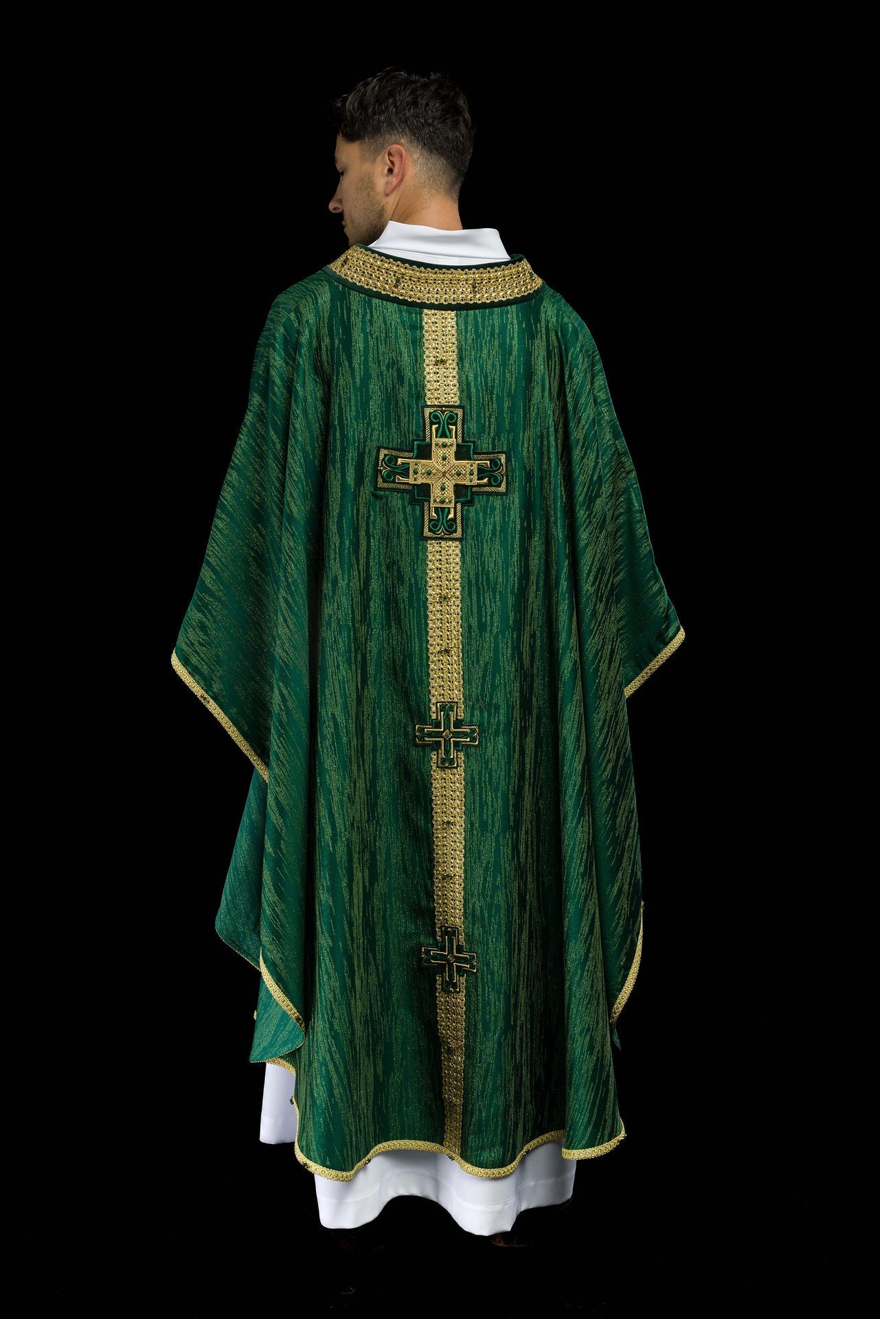 Ręcznie Robiony Ornat z Kamieniami Naturalnymi - Zielony Handmade 7015 - SZATYLITURGICZNE.PL