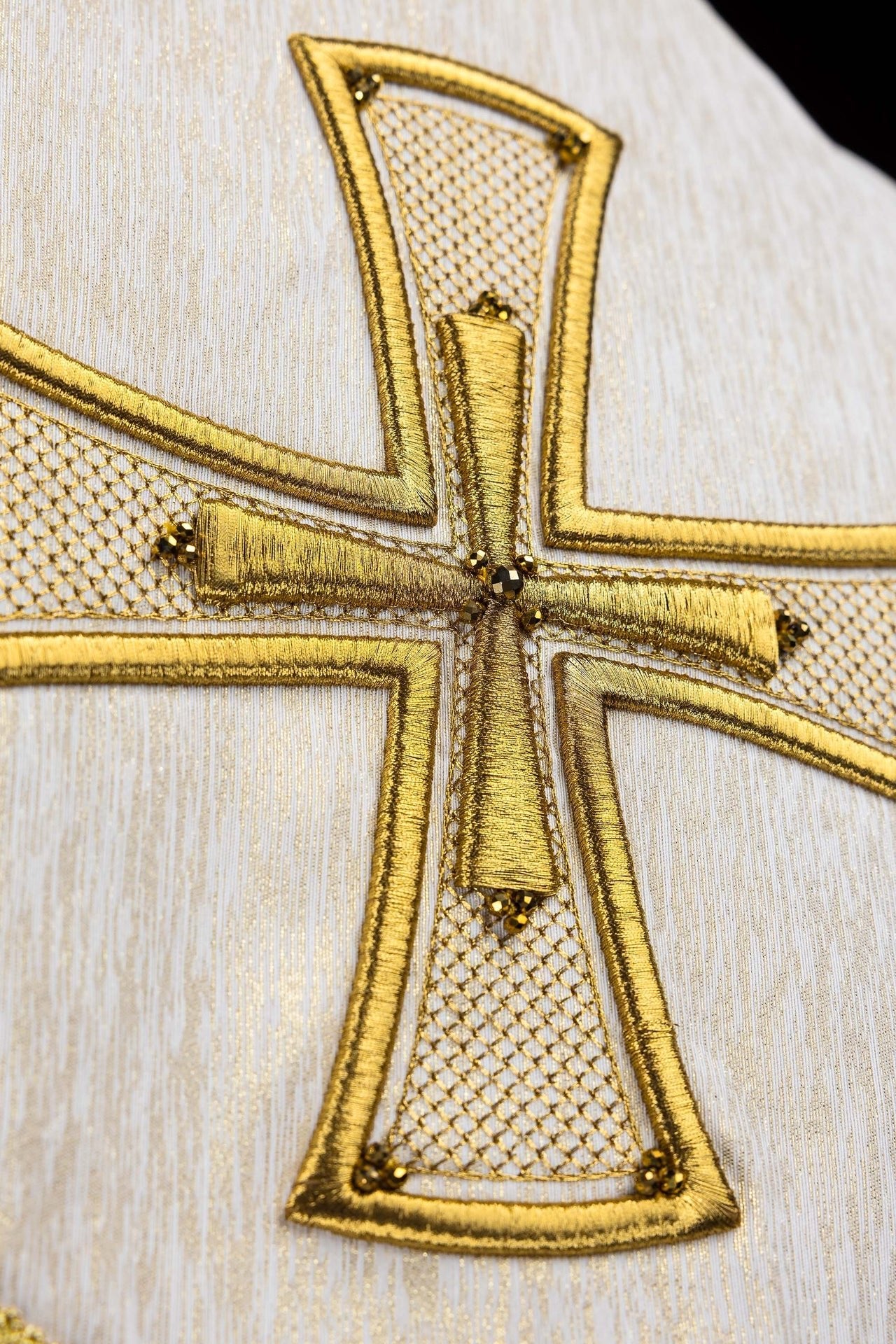 Ręcznie wykonana kapa z naturalnymi kamieniami Handmade 3018 - SZATYLITURGICZNE.PL