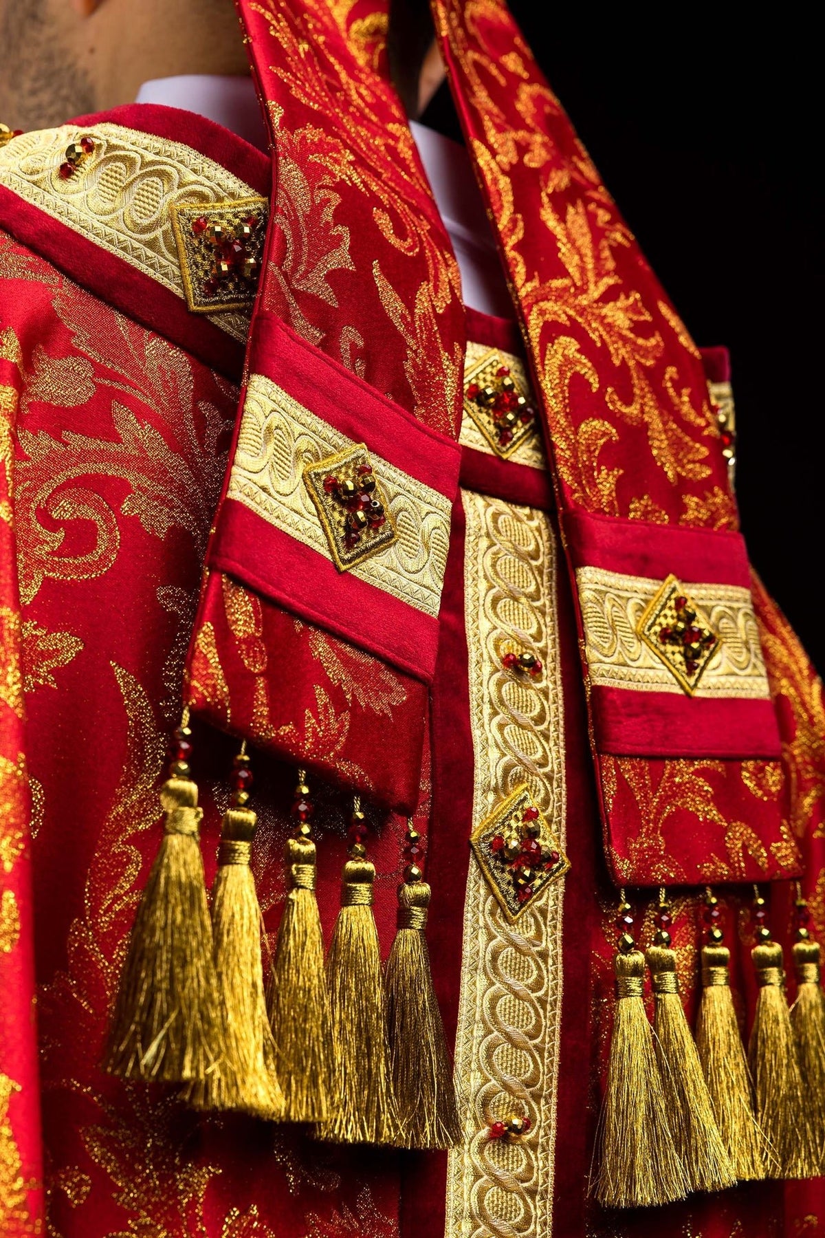 Ręcznie wykonana mitra z naturalnymi kamieniami Handmade 9003 - SZATYLITURGICZNE.PL