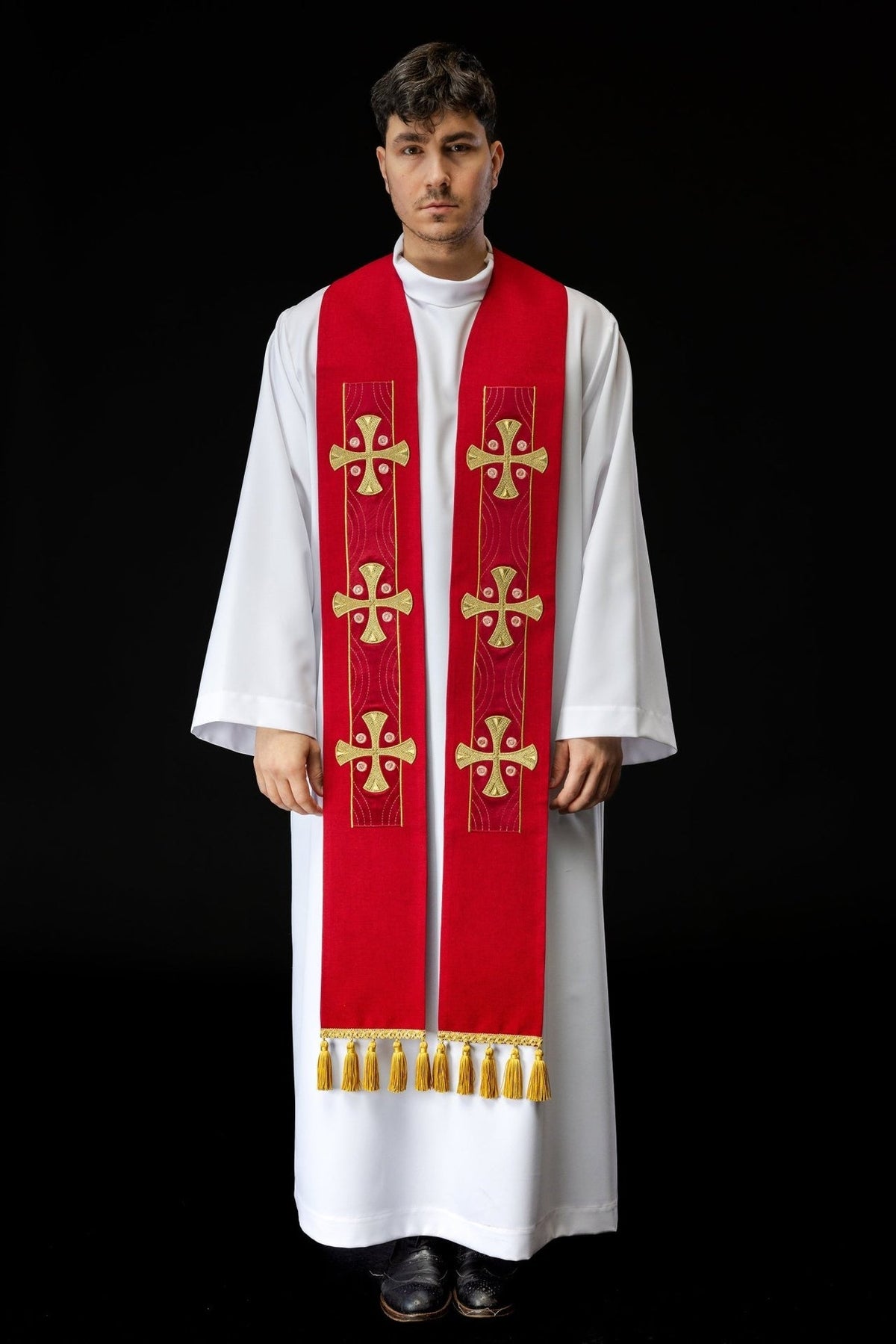 Stuła Czerwona Haftowana w Krzyże - Elegancka Szata Liturgiczna - SZATYLITURGICZNE.PL