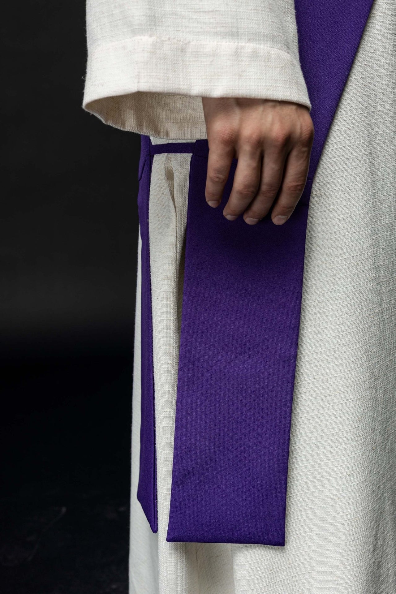 Stuła Diakońska Fioletowa z Krzyżem - Elegancka Szata Liturgiczna - SZATYLITURGICZNE.PL