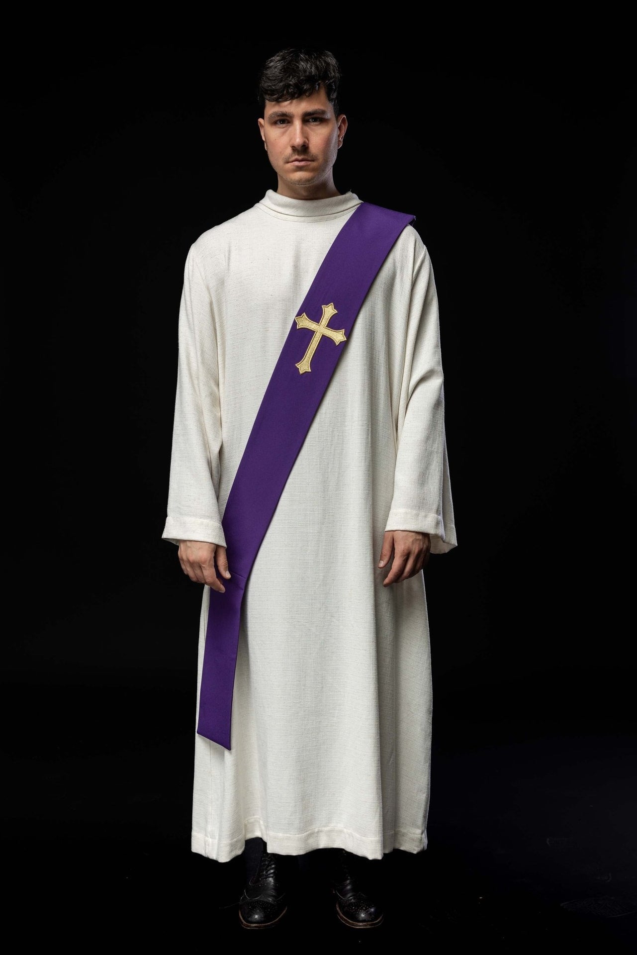 Stuła Diakońska Fioletowa z Krzyżem - Elegancka Szata Liturgiczna - SZATYLITURGICZNE.PL