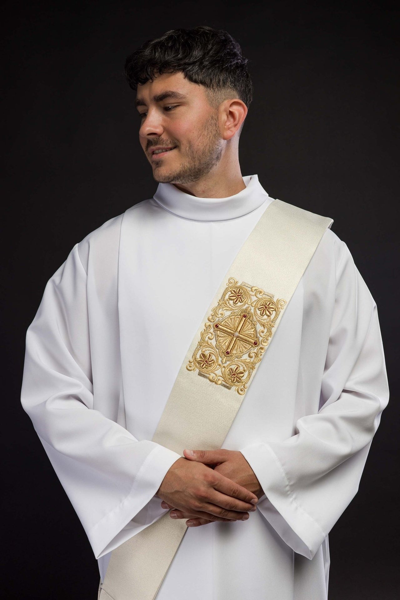 Stuła Diakońska Haftowana Krzyżem - Elegancka Liturgia LE/2210 - SZATYLITURGICZNE.PL