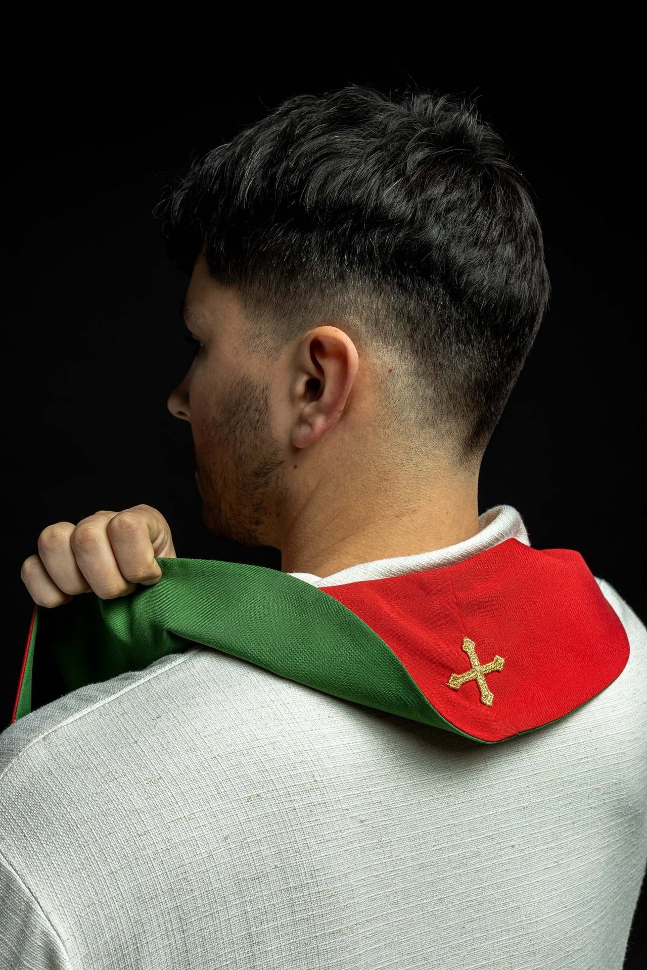 Stuła dwustronna IHS zielono - czerwona, haftowana - liturgia - SZATYLITURGICZNE.PL