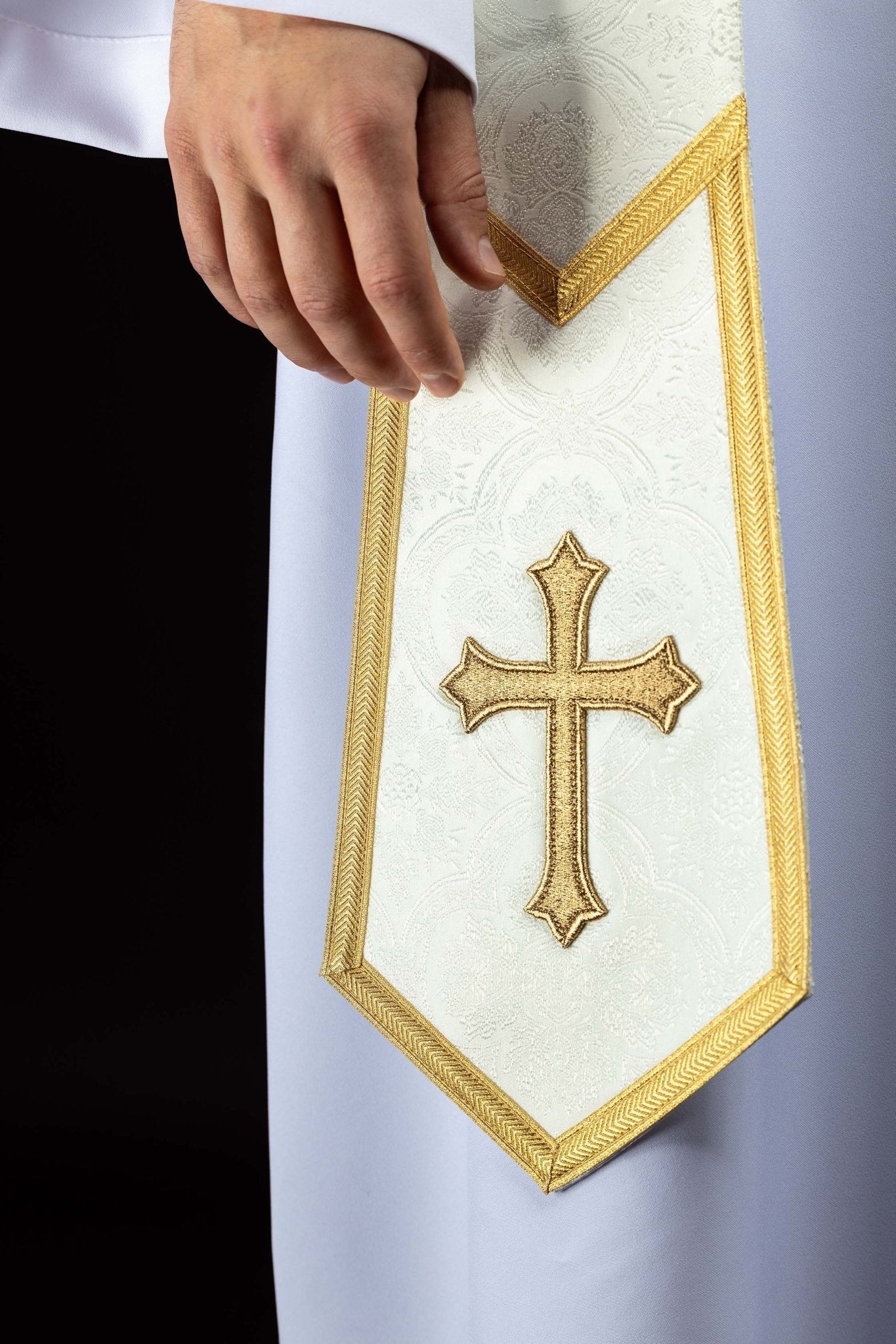 Stuła haftowana z motywem Krzyża ecru tkanina żakardowa - SZATYLITURGICZNE.PL