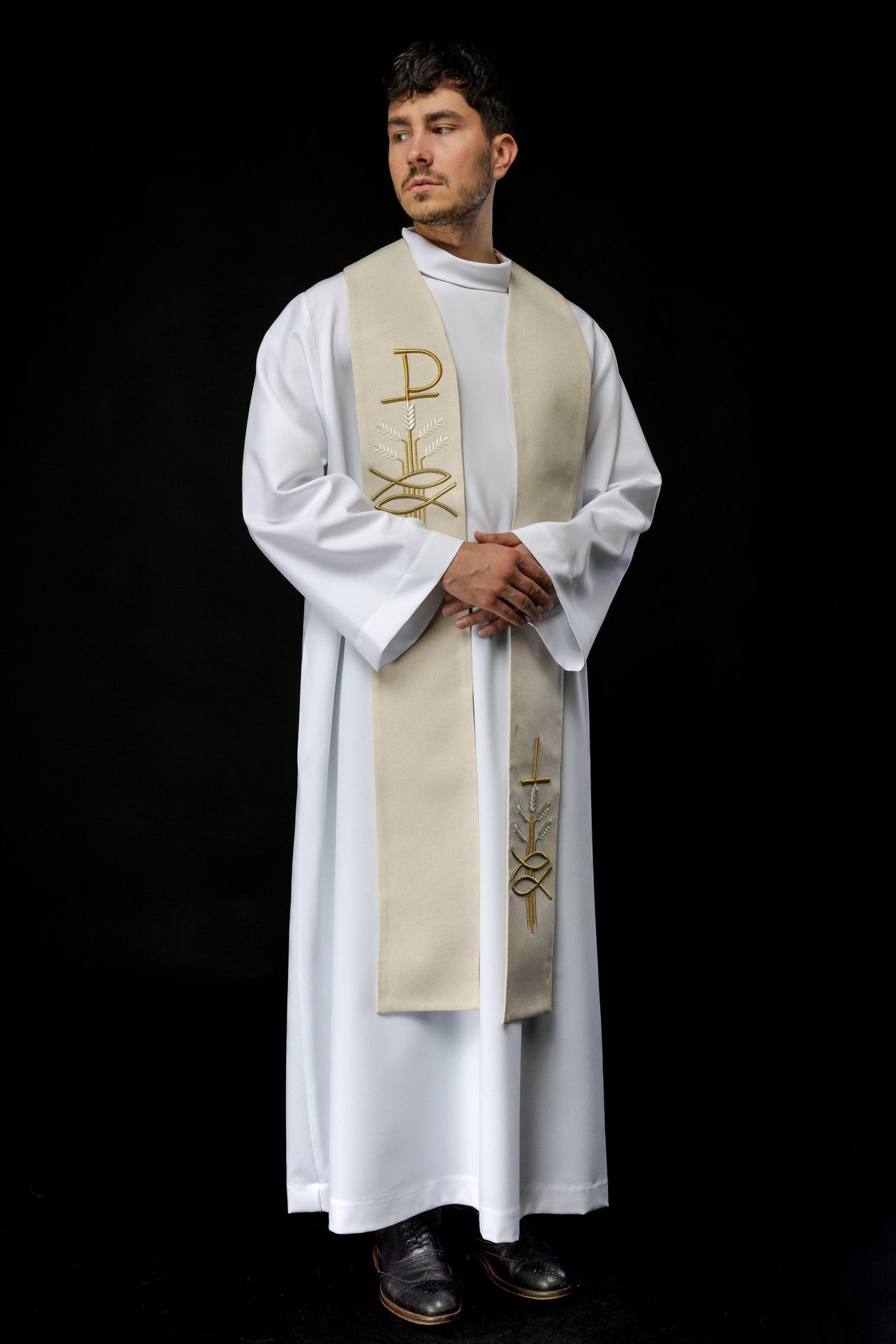Stuła haftowana z motywem Pax, ryby i kłosa ecru - SZATYLITURGICZNE.PL