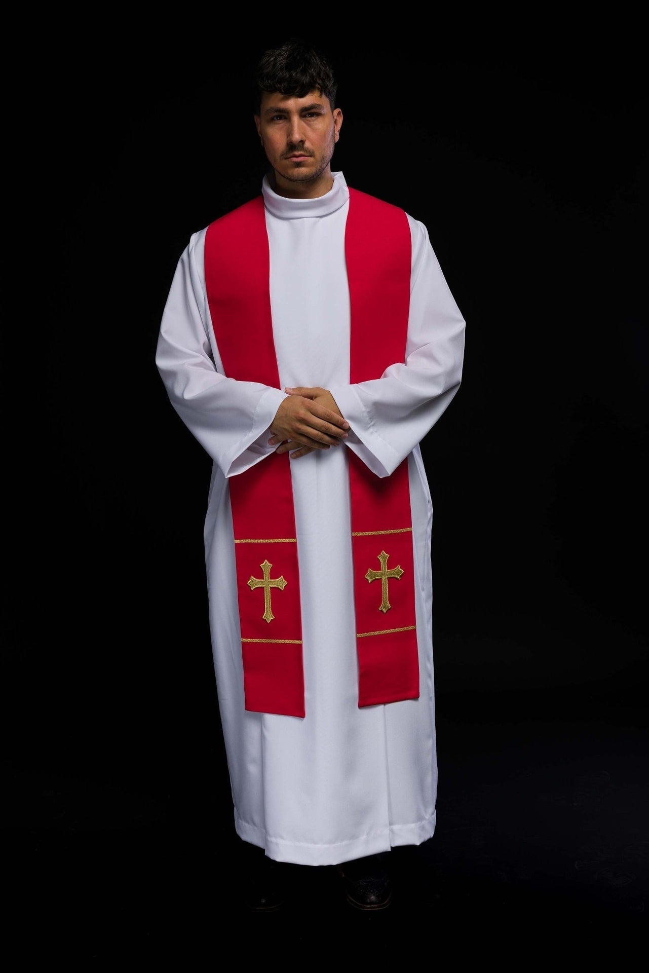 Stuła Kapłańska Czerwona Haftowana Krzyżem - Elegancka Liturgia - SZATYLITURGICZNE.PL