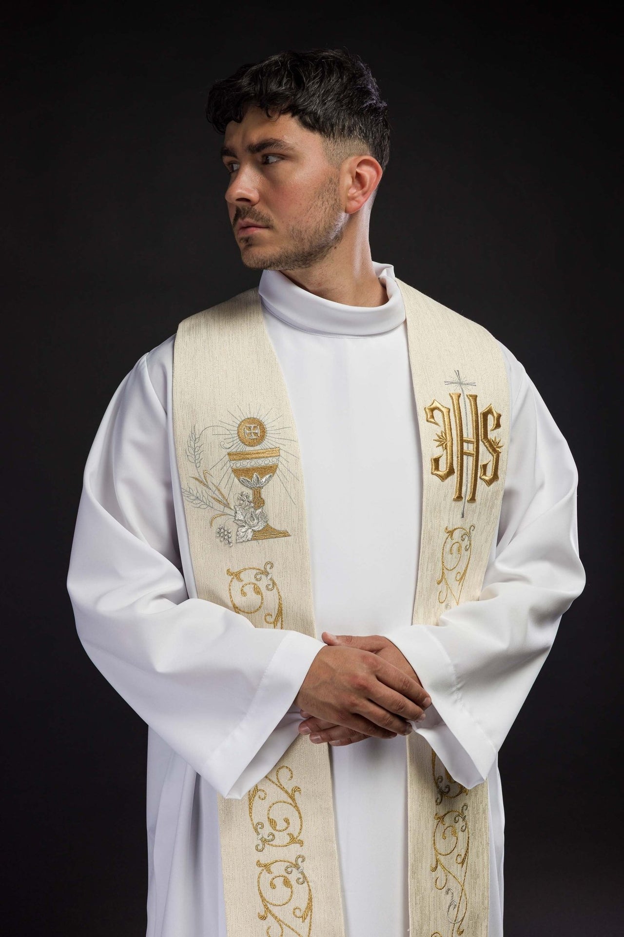 Stuła Kapłańska Ecru IHS Kielich Eucharystyczny - Haft 3D - SZATYLITURGICZNE.PL