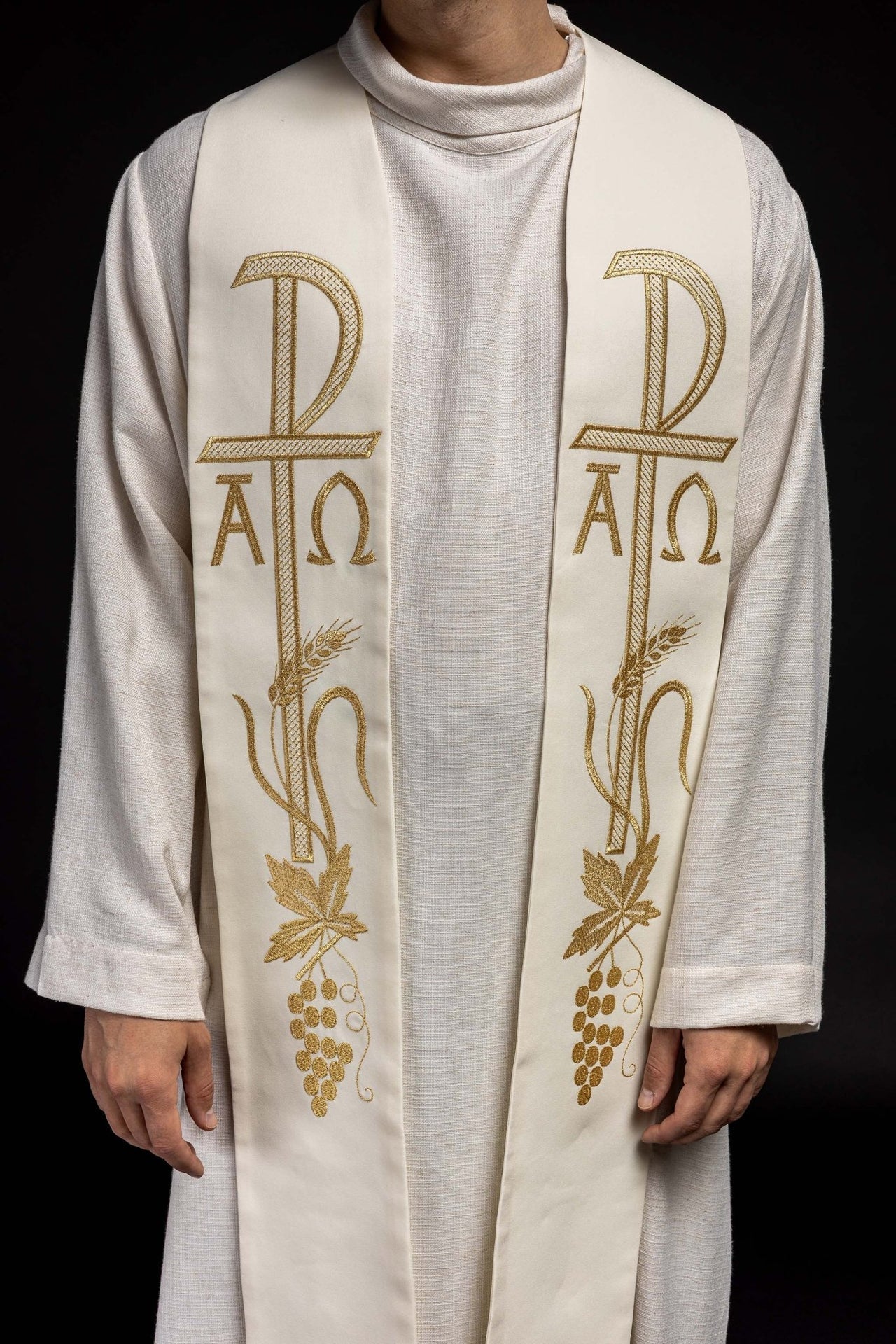 Stuła Kapłańska Ecru z Haftem Alfa i Omega - Elegancka Liturgia - SZATYLITURGICZNE.PL