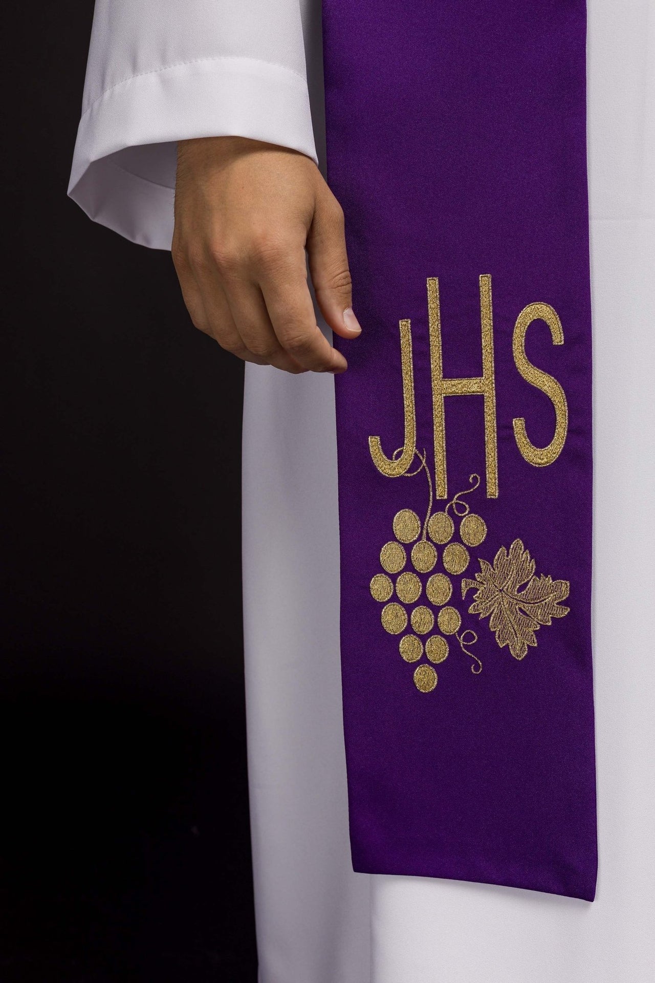 Stuła Kapłańska Fioletowa IHS Winogrona - Elegancki Haft Komputerowy - SZATYLITURGICZNE.PL