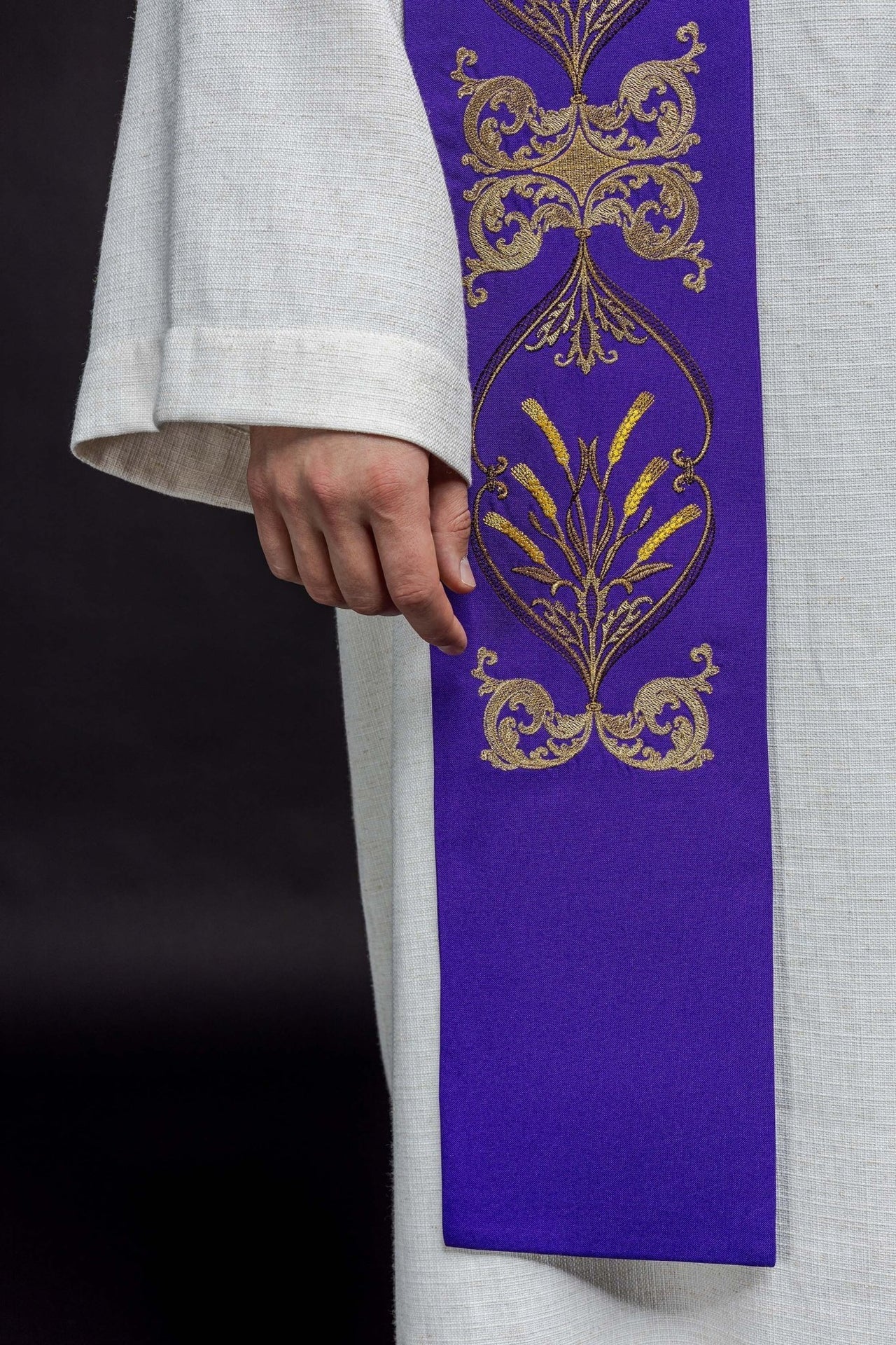 Stuła Kapłańska Fioletowa Kielich IHS - Haftowana Liturgiczna - SZATYLITURGICZNE.PL